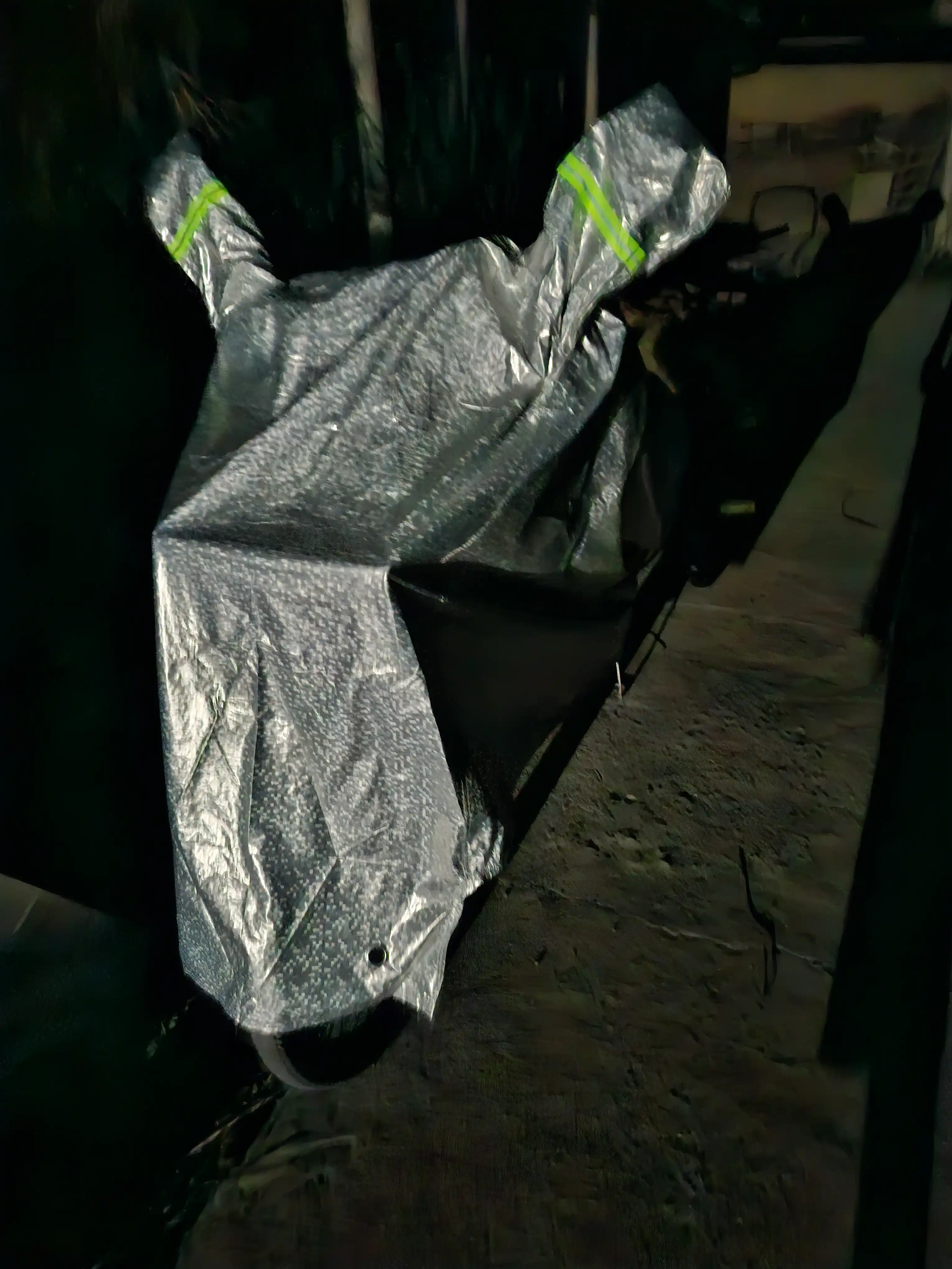 Universal tent (S–XXL) — skuter va mototsikl uchun, 1.6 m dan 2.3 m gacha uzunlikka mos