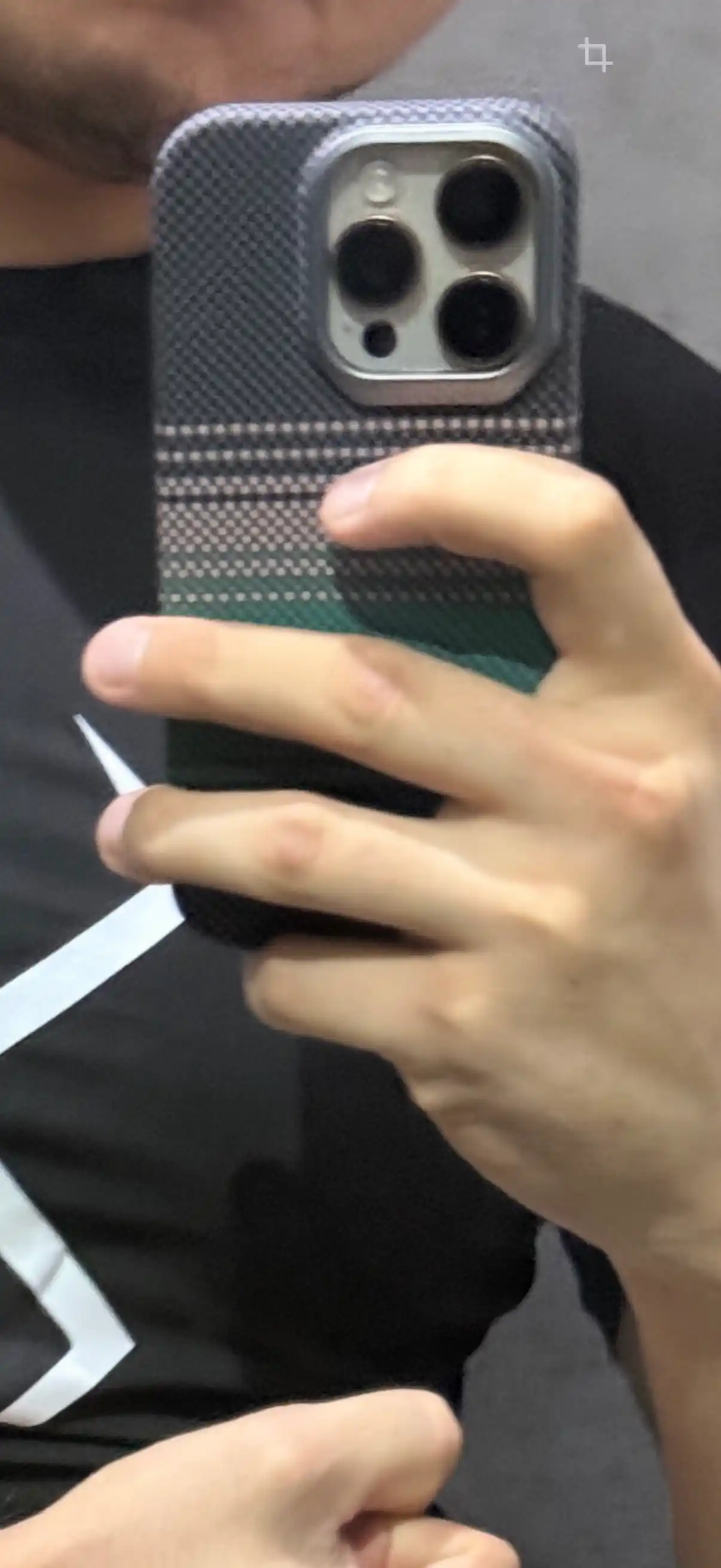 IPhone modellari uchun premium karbon g‘ilof, 13, 14, 15, 16, 17 Pro, Pro Max