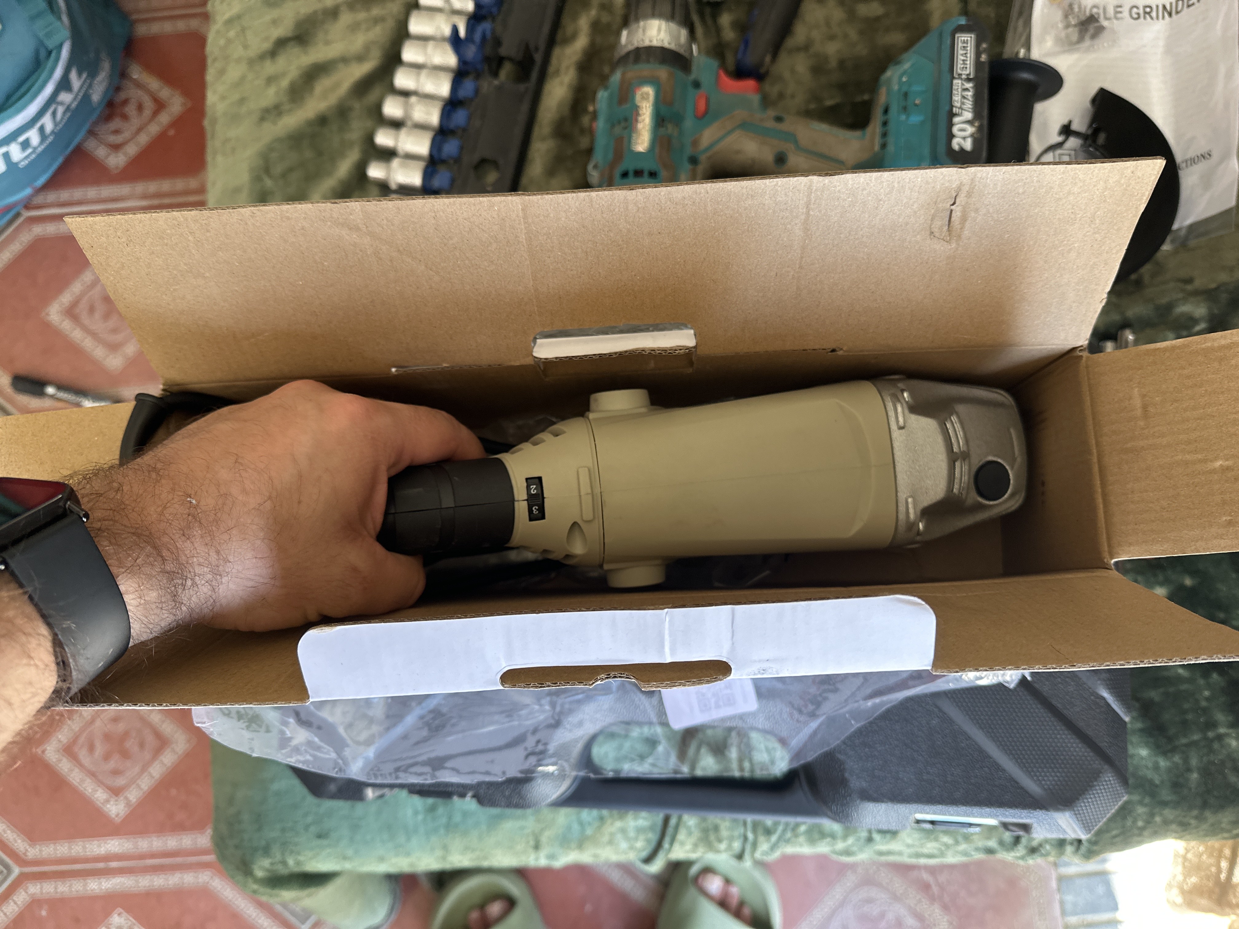 125 mm sozlamali bolgarka, tezlik boshqaruvli professional burchakli silliqlagich