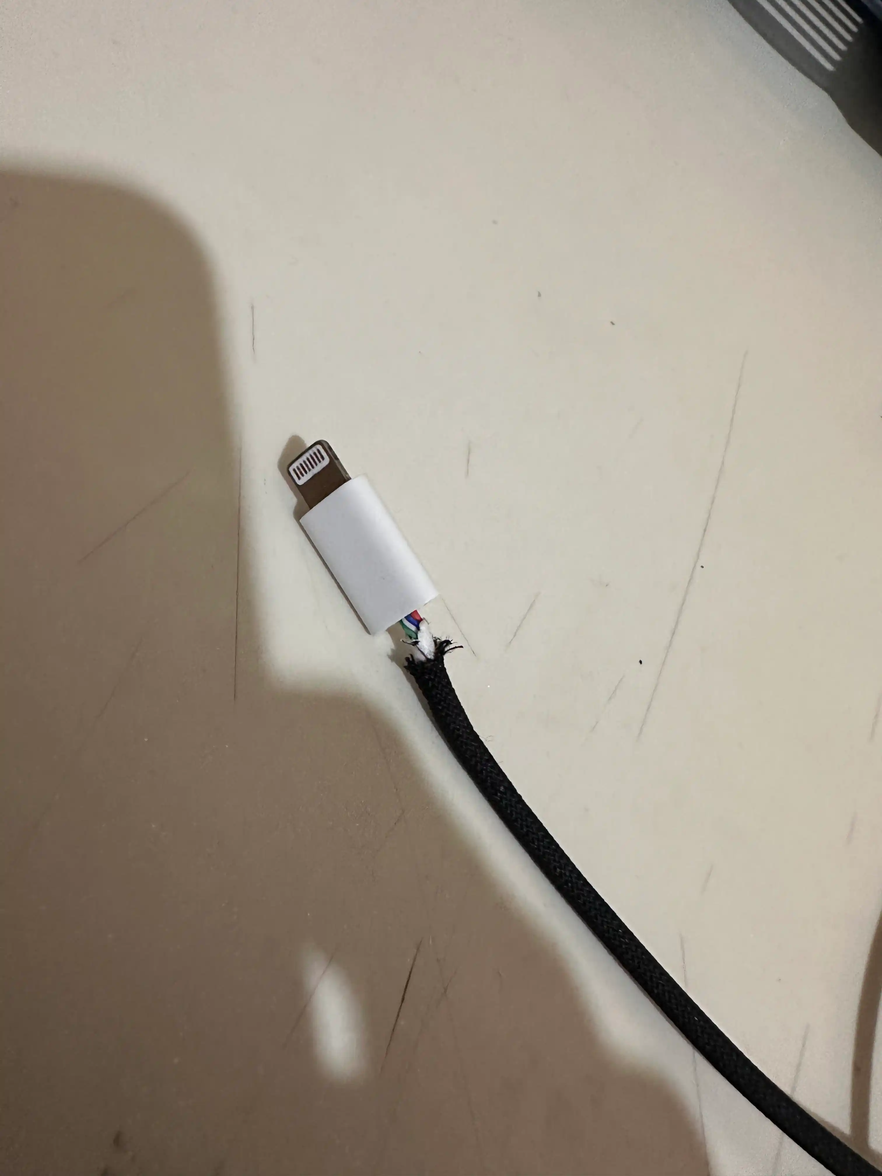 Kabel Type-C to Lightning 3.1, 6A, tez quvvatlash va ma’lumot uzatish uchun