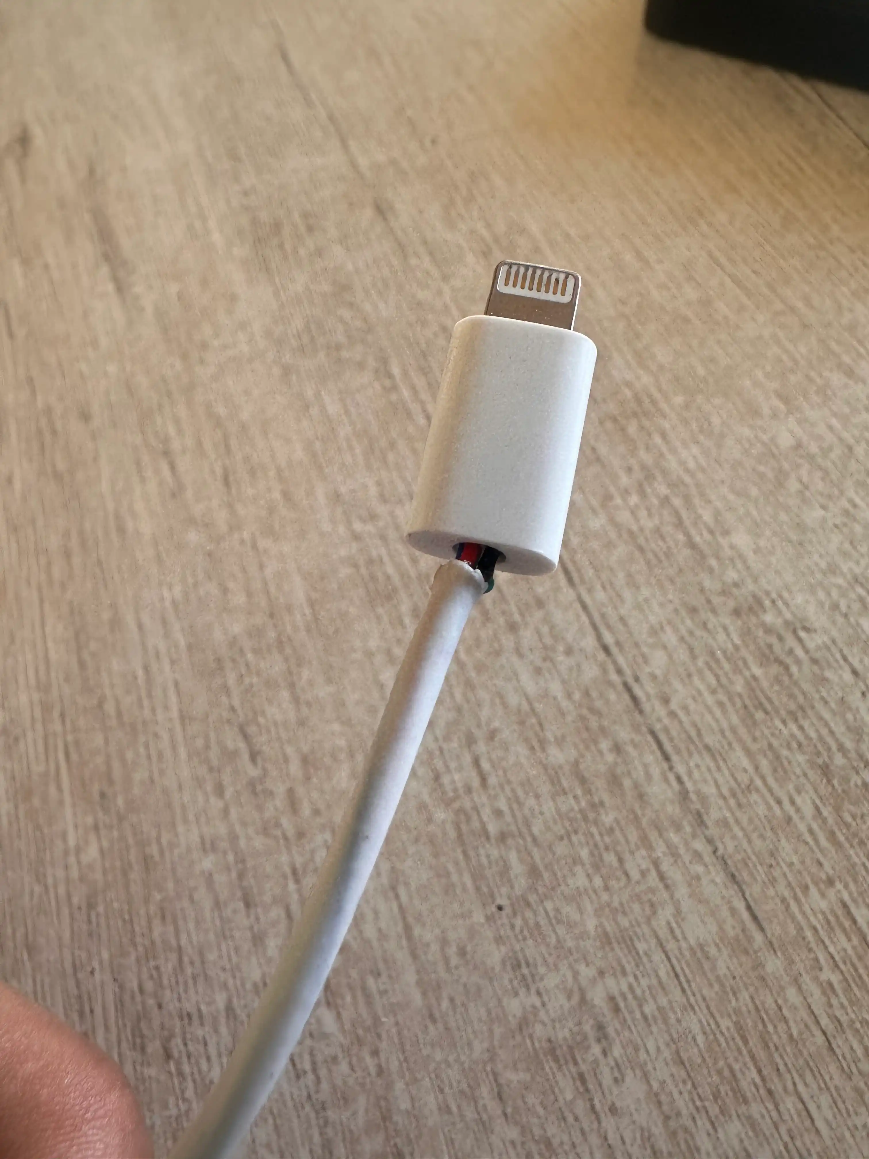 Kabel Type-C to Lightning 3.1, 6A, tez quvvatlash va ma’lumot uzatish uchun