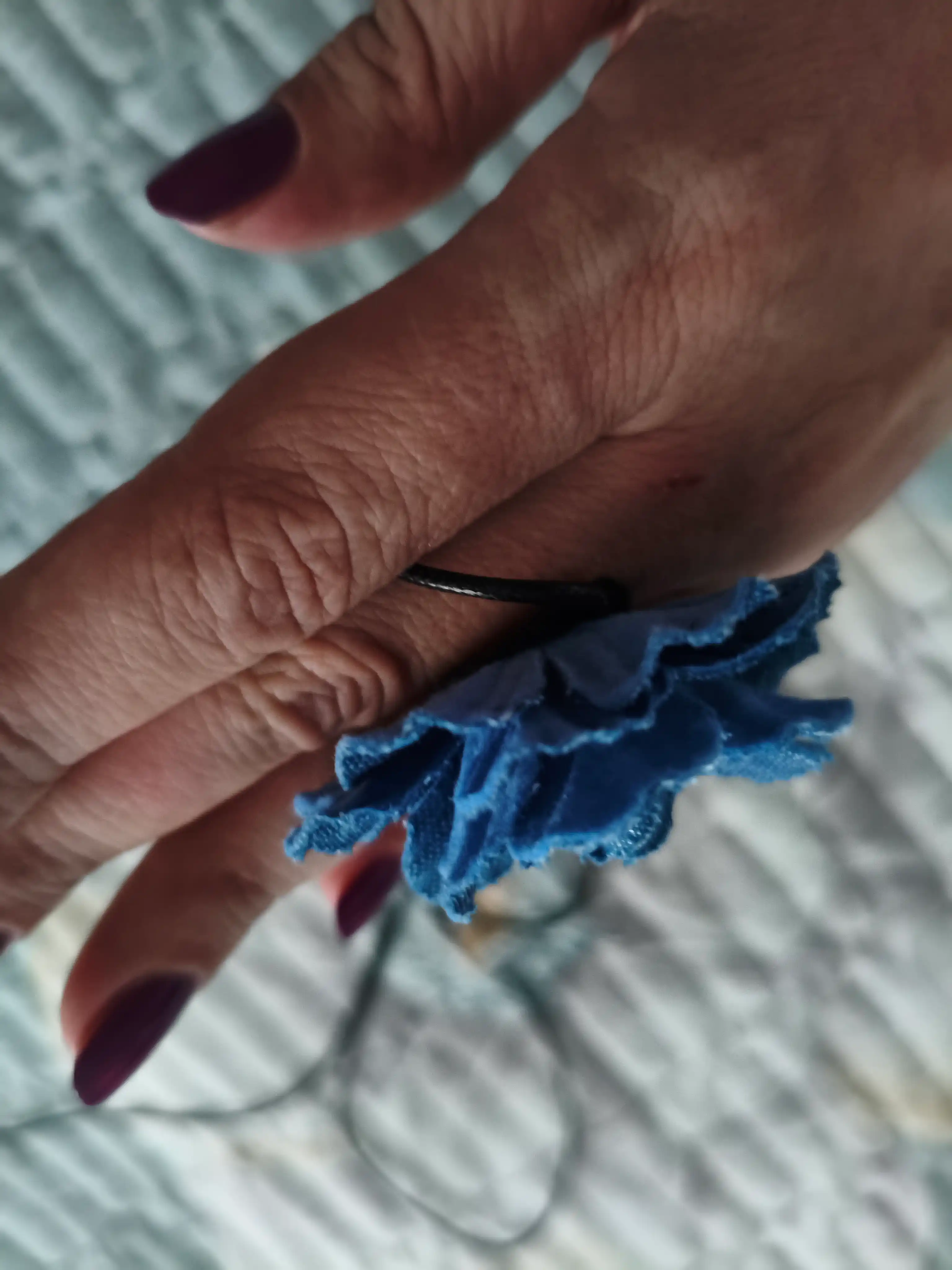 Gulli bo'yinbog'li choker