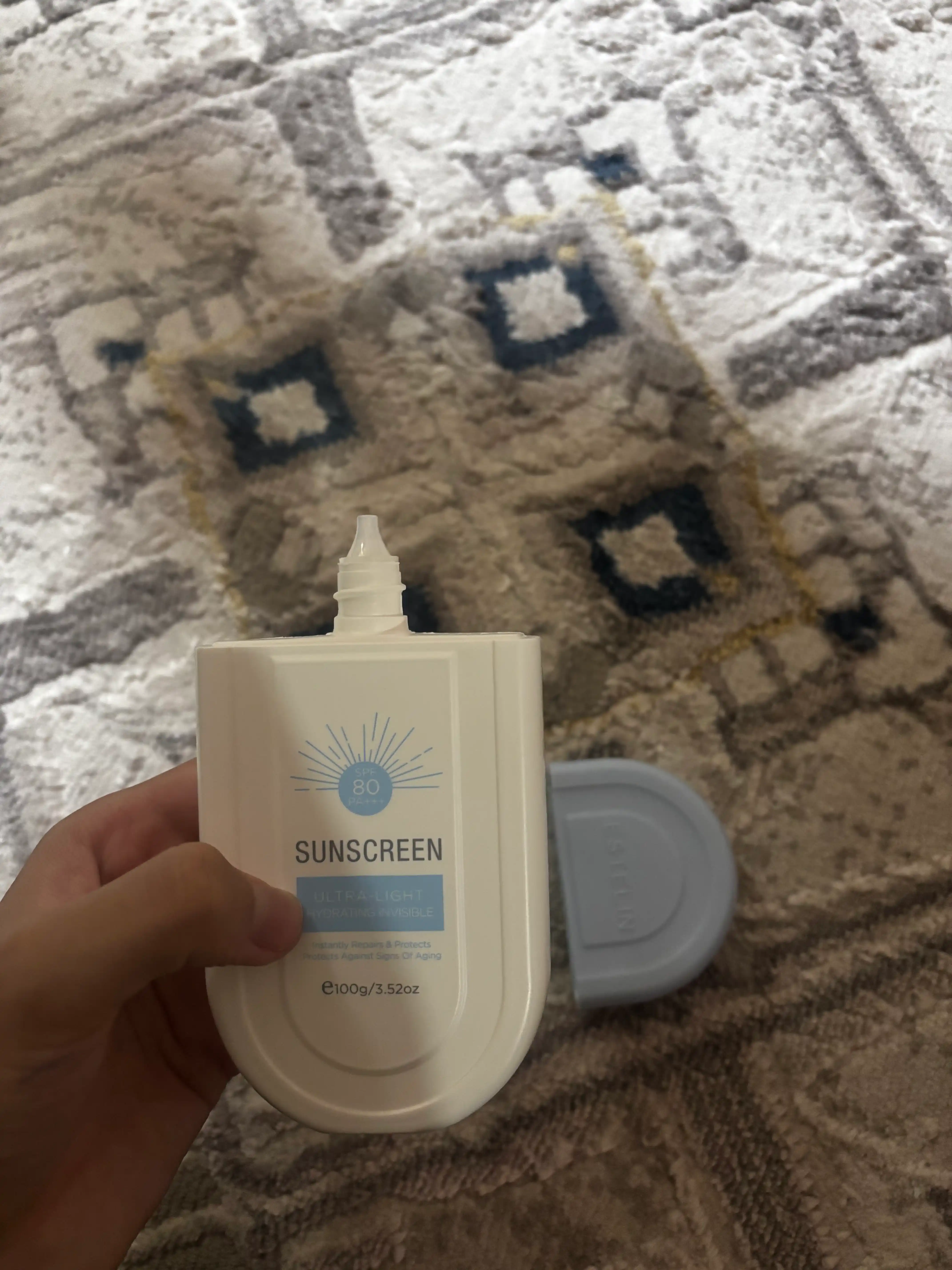 Estelin SPF 50+ PA+++ Quyoshdan saqlovchi namlantiruvchi krem, 50/100 ml