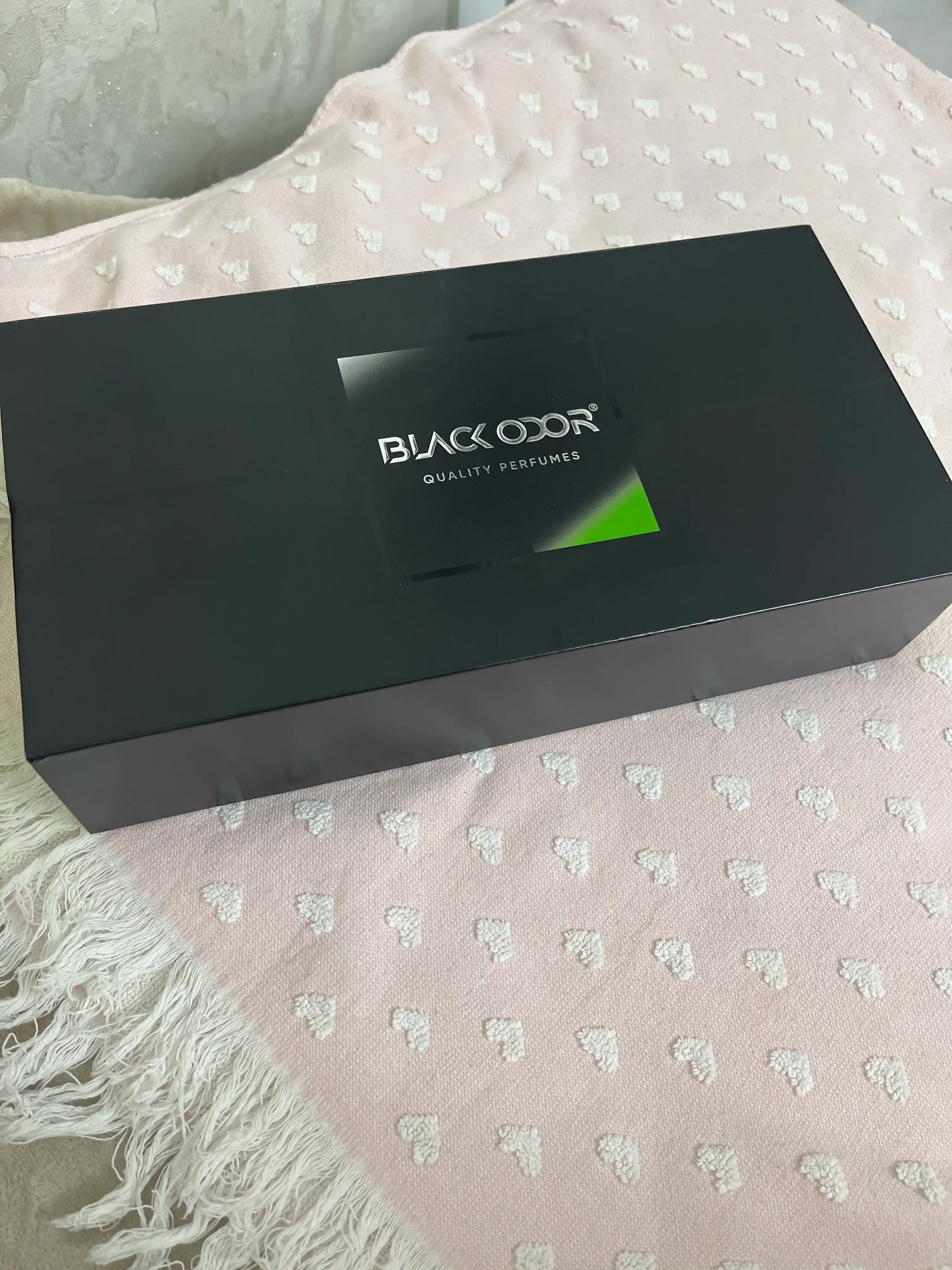 BLACK ODOR avtomobil va uy uchun xushbo‘ylantirgich