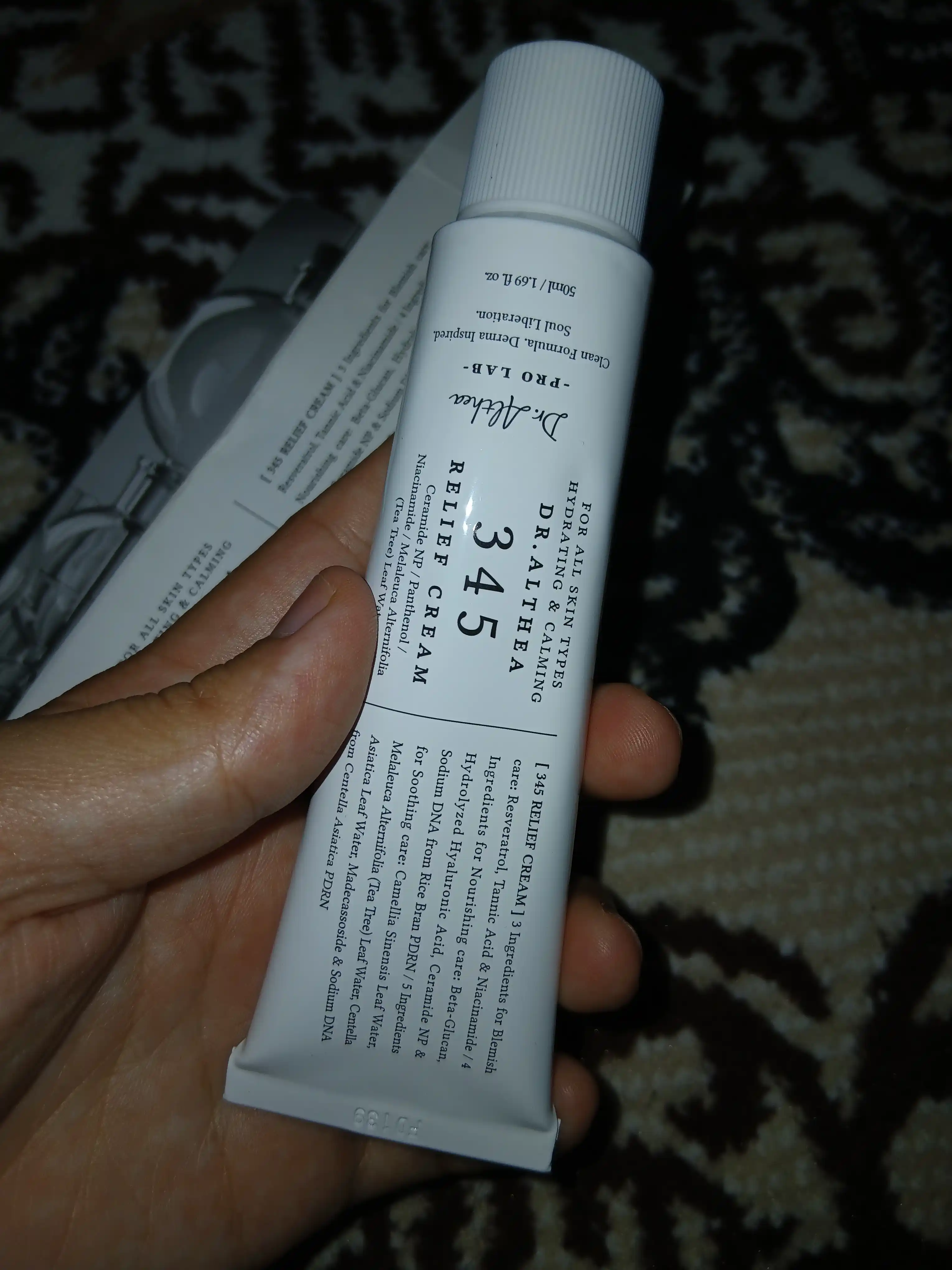Yuz terisi uchun Dr. Althea 345 vositasi, tiklovchi, resveratrol, niatsinamid, 50 ml
