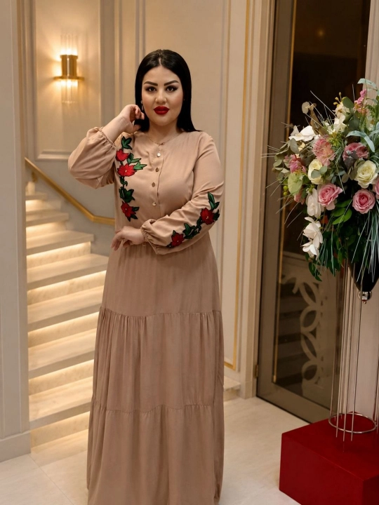 Gulli kashta tikilgan uzun ayollar ko‘ylagi, Turkiya