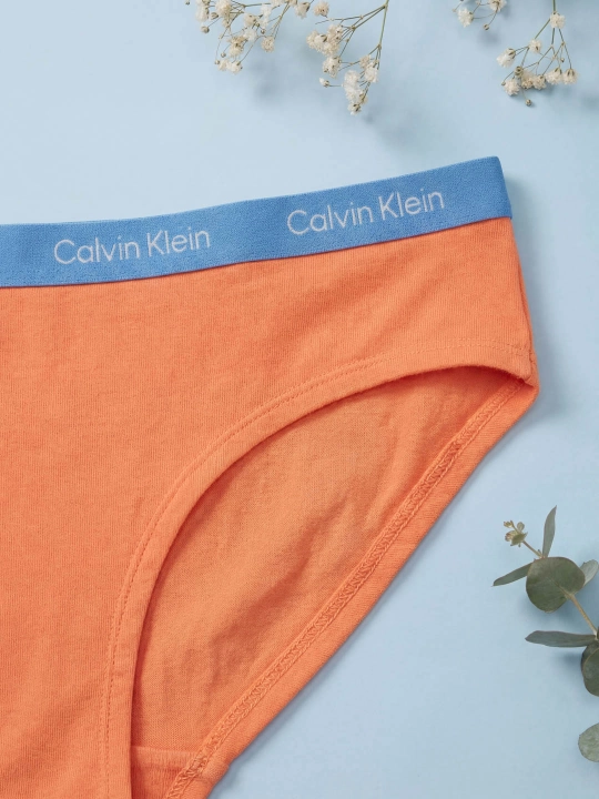 Ayollar uchun Calvin Klein ichki kiyimlari, 3 dona va 5 dona to‘plam