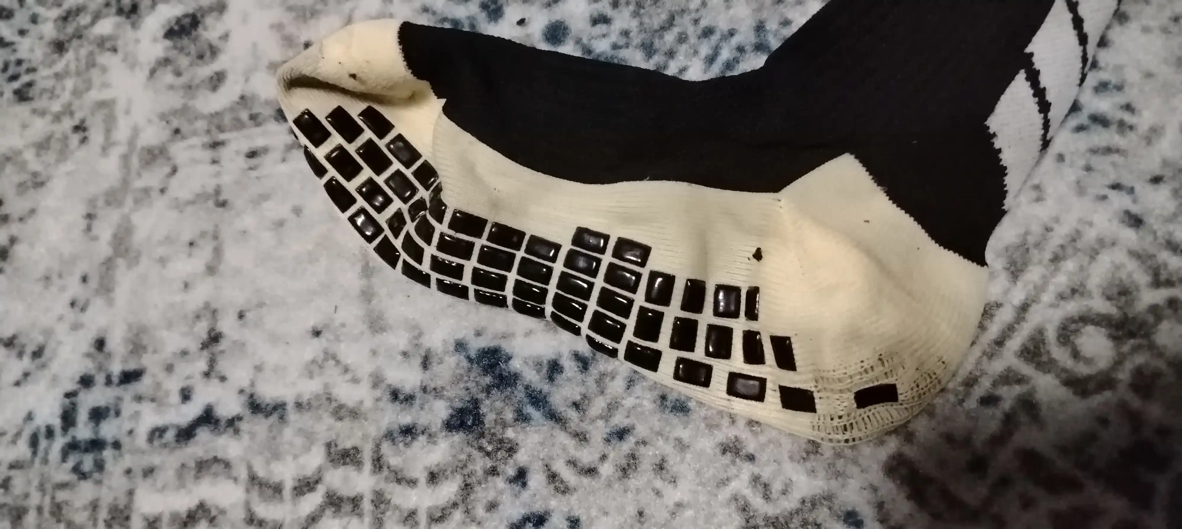 Sirpanishga qarshi tagcharmli futbol paypoqlari (Grip Socks), sport, uniseks
