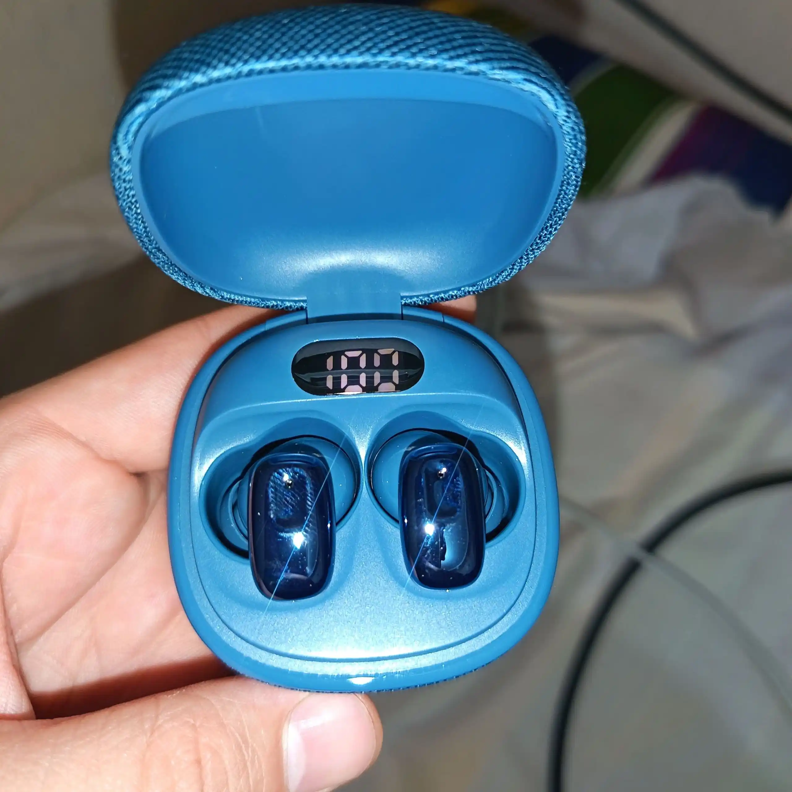 Raqamli displeyli simsiz Bluetooth quloqchin, matoli premium g‘ilof, 6 rang