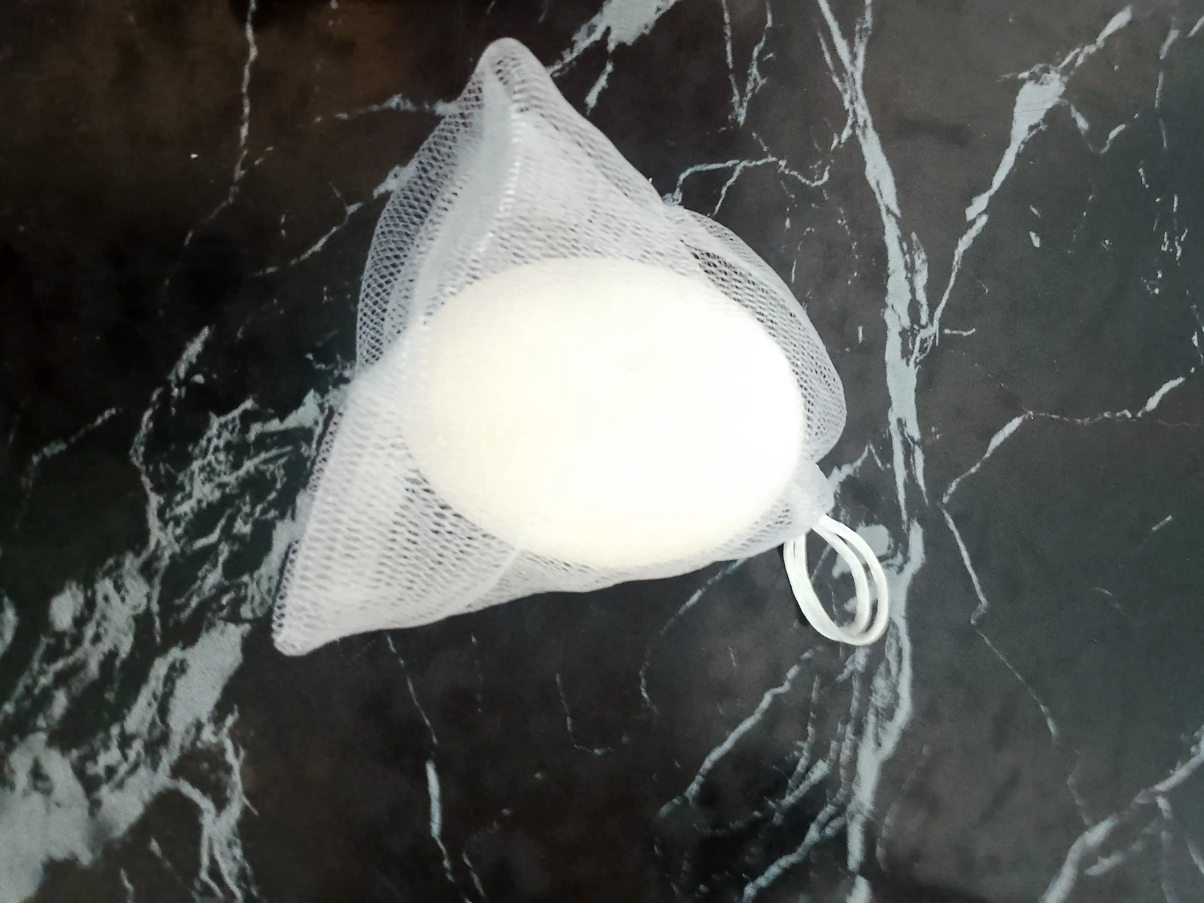 Oqartiruvchi sovun BIOAQUA, guruch ektrakti bilan, yuz va tana uchun, 100 g