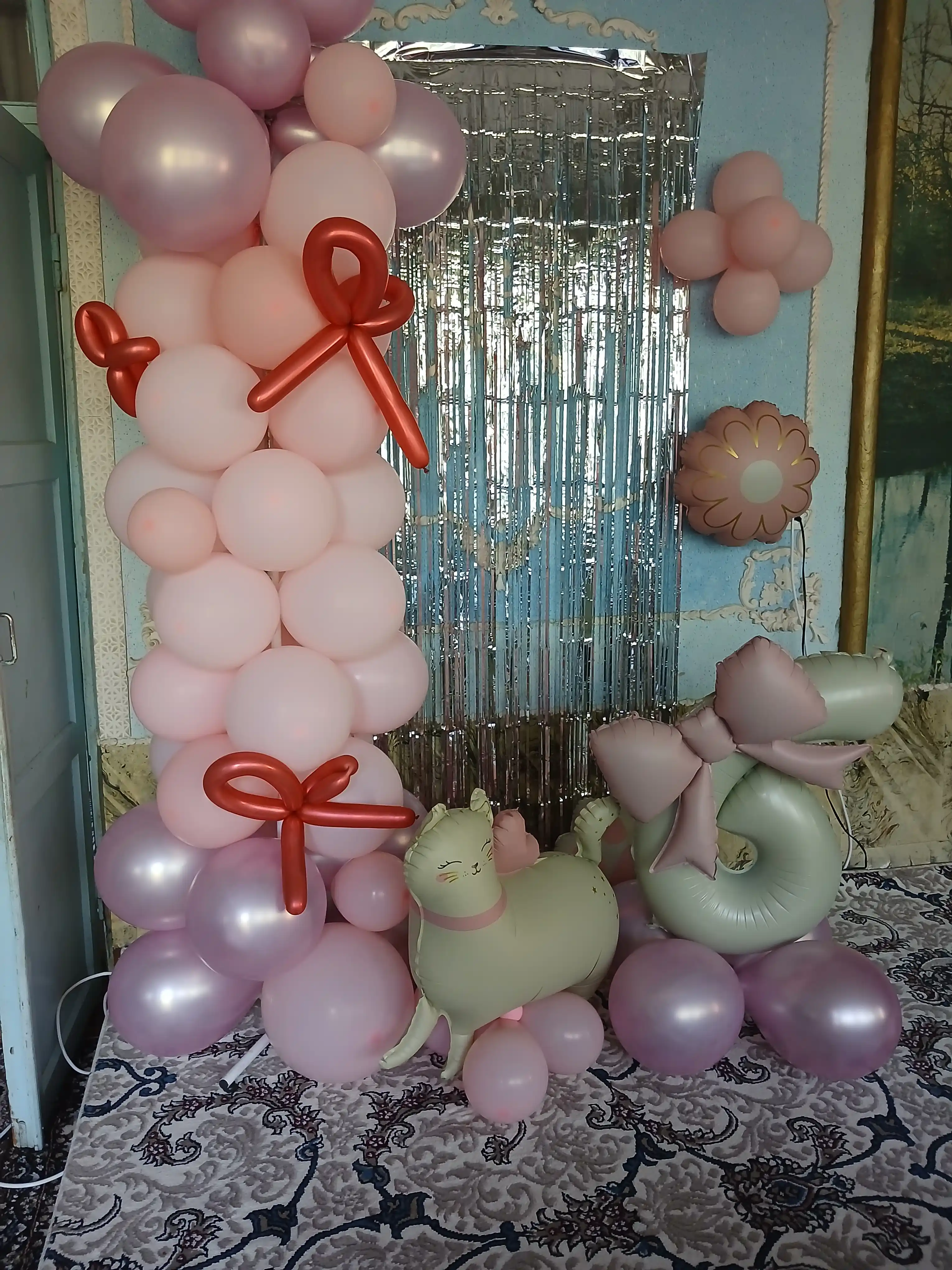Kotta shar raqam, 32D, 78sm, krem va qora rangda, pushti bantik bilan, havo pufagi,bayram