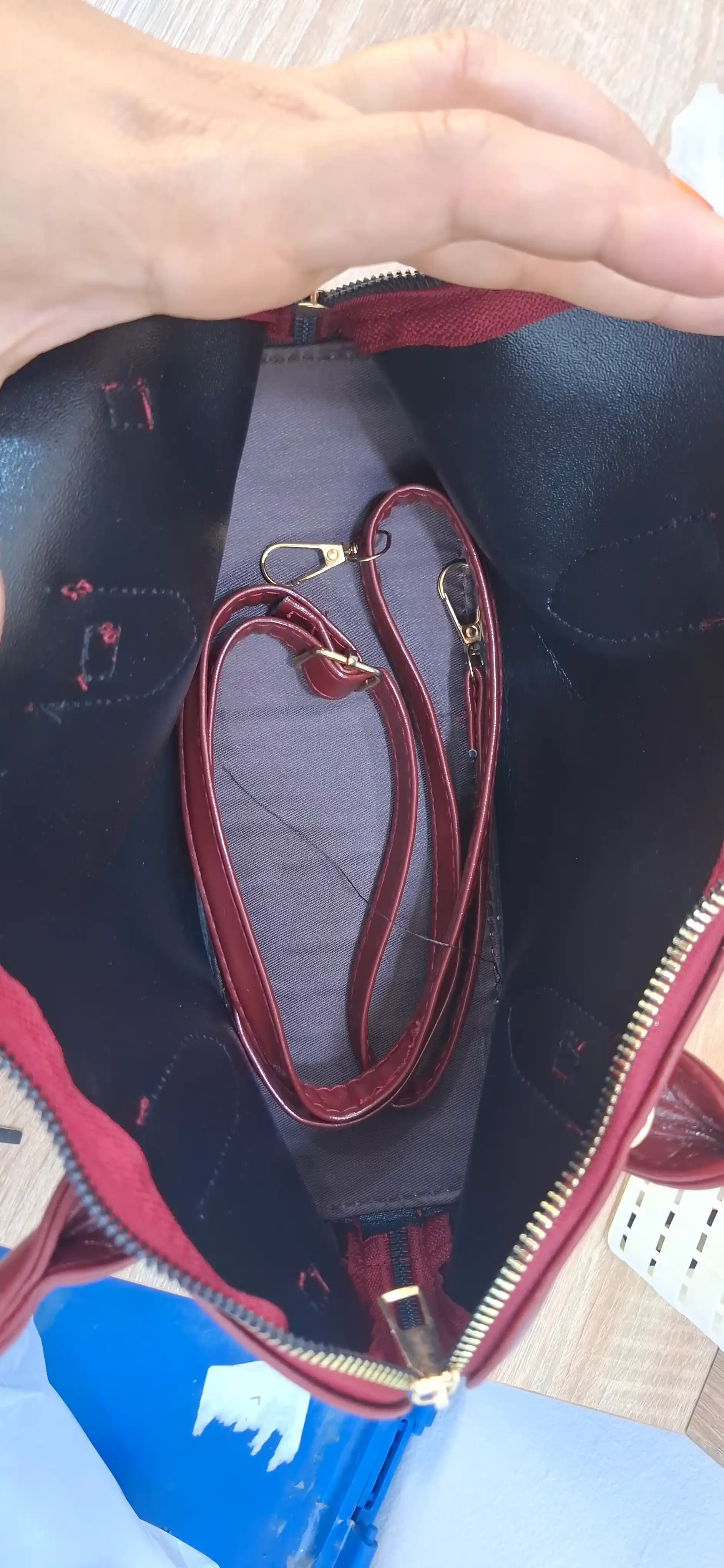Ayollar sumkasi Jagura eko charm, yelkadan va crossbody taqiladigan, zamokli sumka