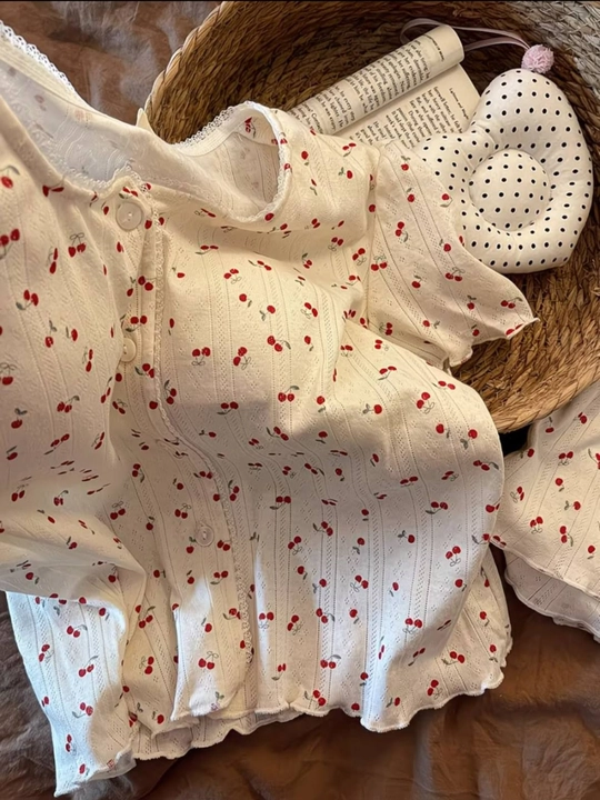 Ayollar uchun pijama to'plami, gilos printli uy kiyimi, paxtali, shortik va futbolka