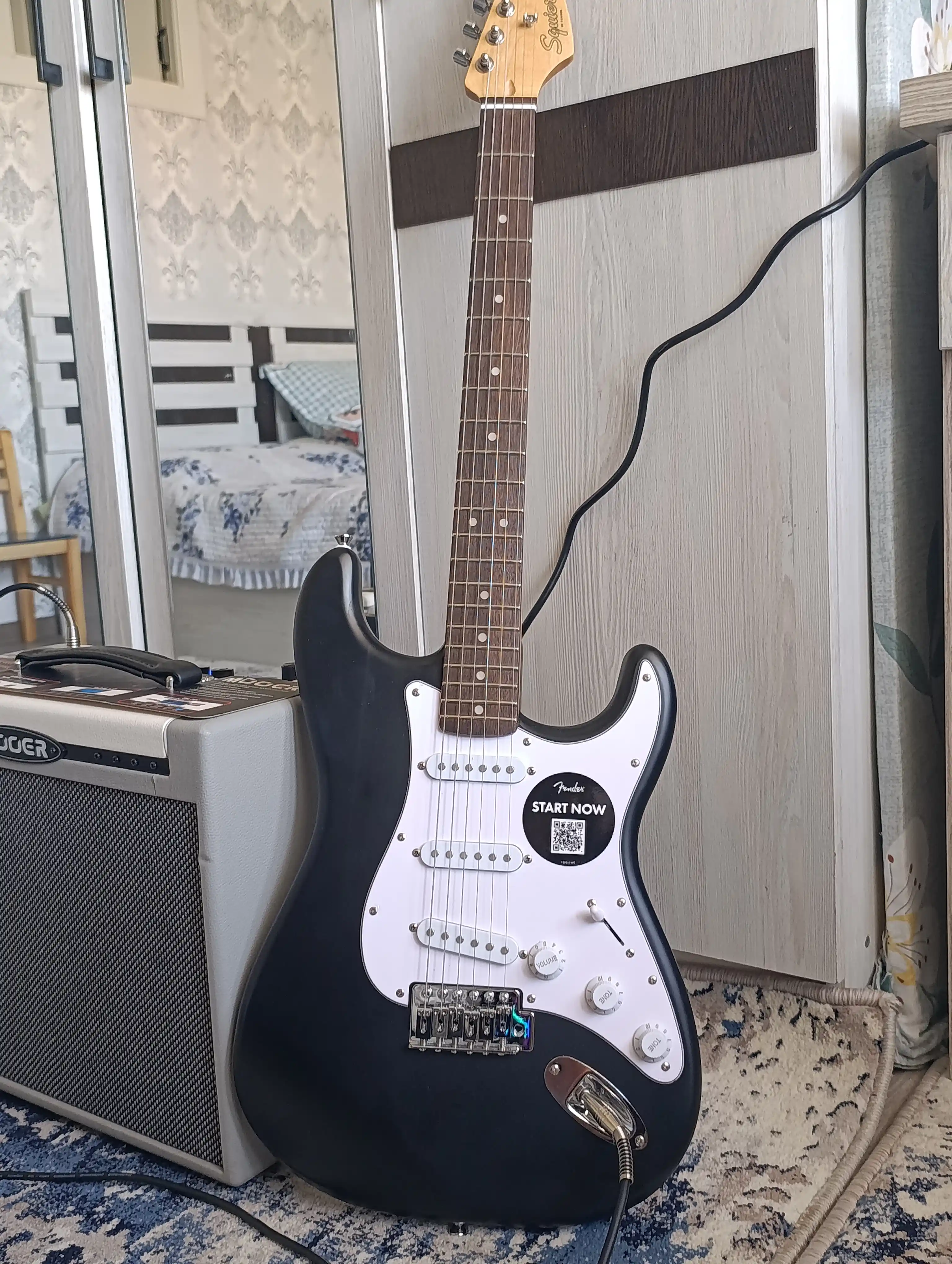 Mooer SD30 Multi-Effekt va Modelling Gitara Kuchaytirgichi