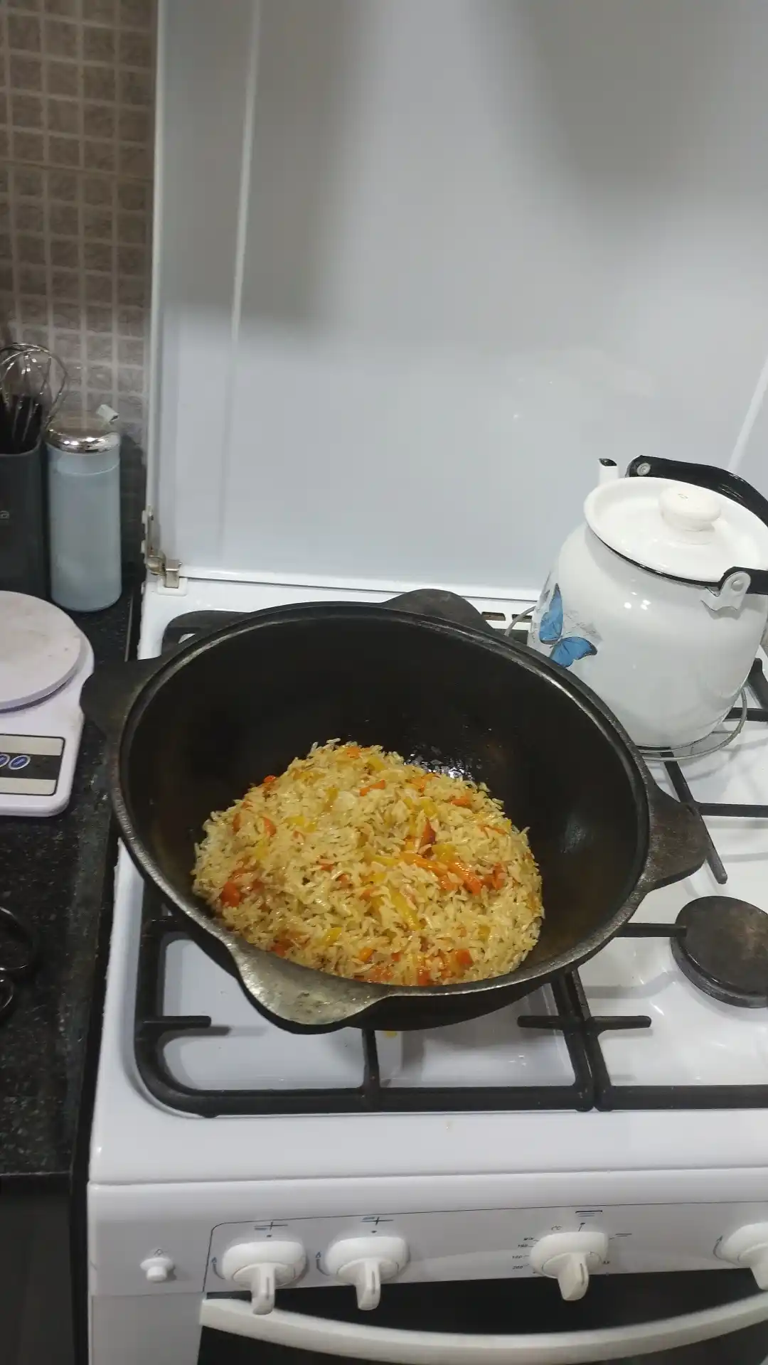 Казан чугунный с крышкой