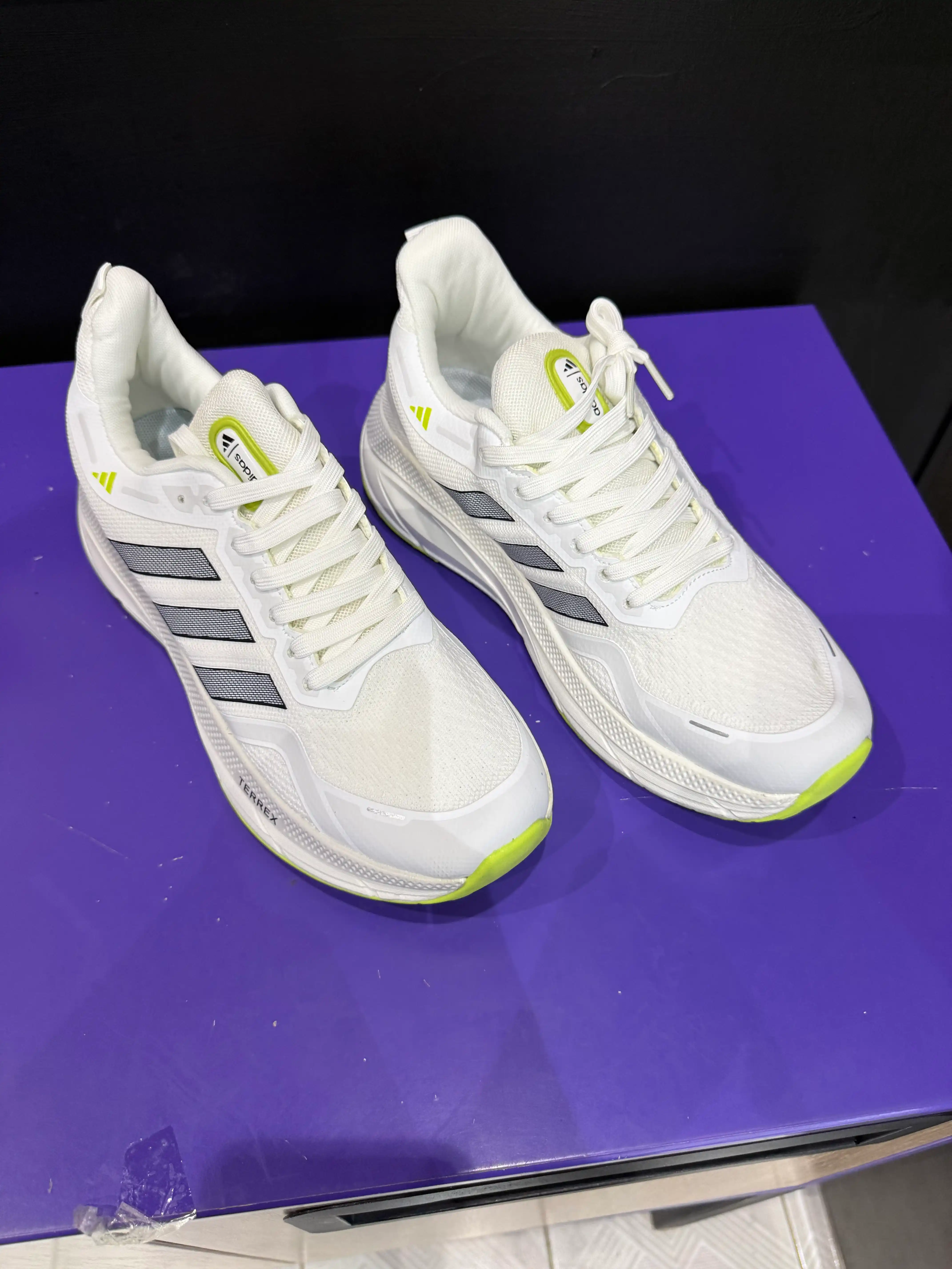 Кроссовки Adidas, весенне-летние, спортивные и повседневные мужские кроссовки