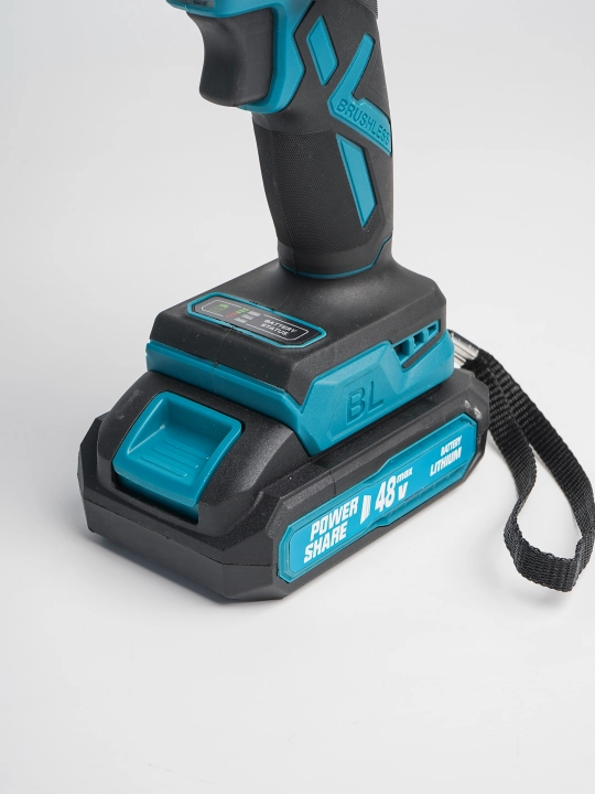 Professional shurupovert Makita, chotkasiz motor, akkumulyatorli,2 dona
