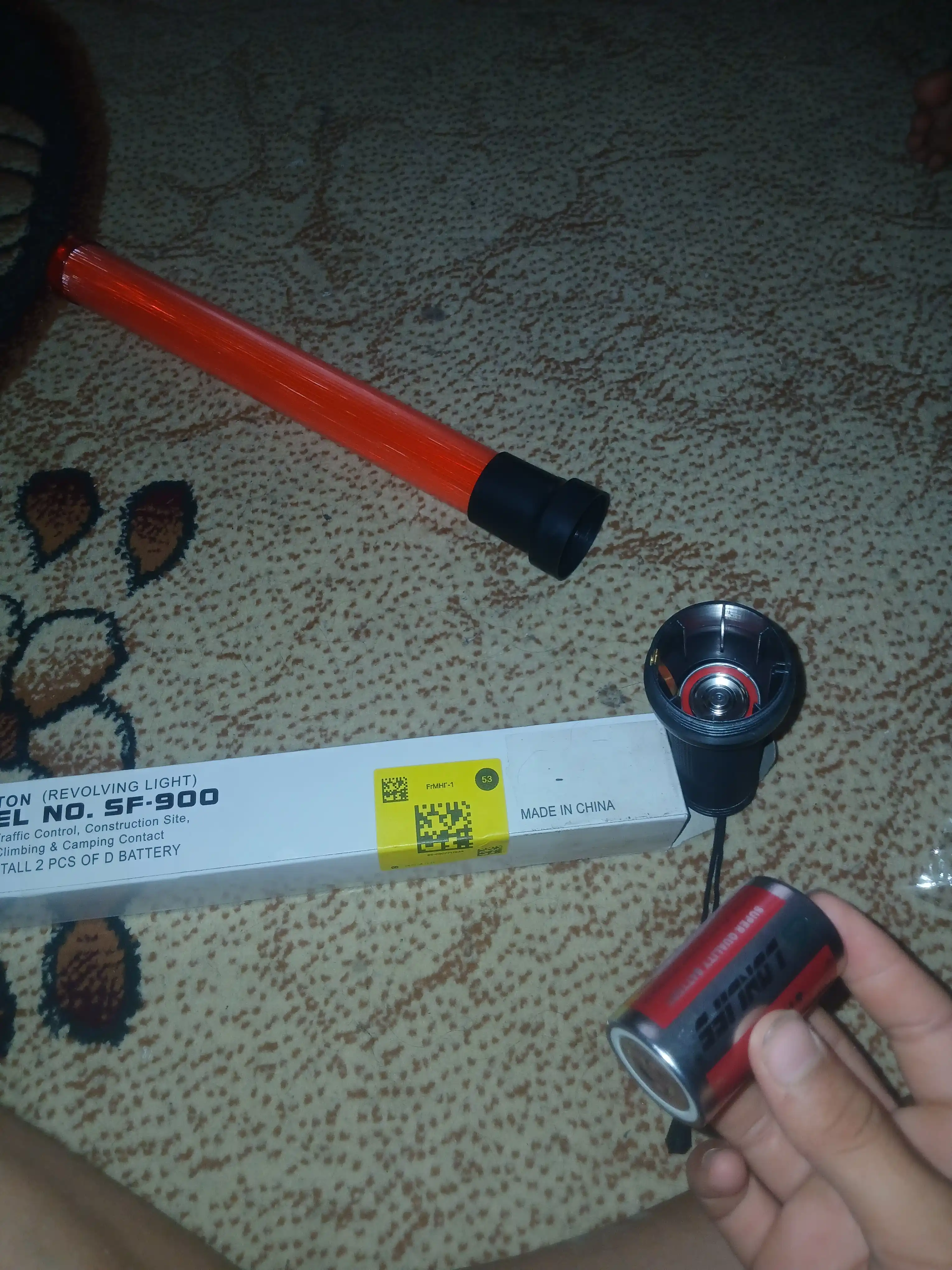 Svetodiodli jezl SF-900 — 3 rejimli signal tayoqchasi, LED chiroqli
