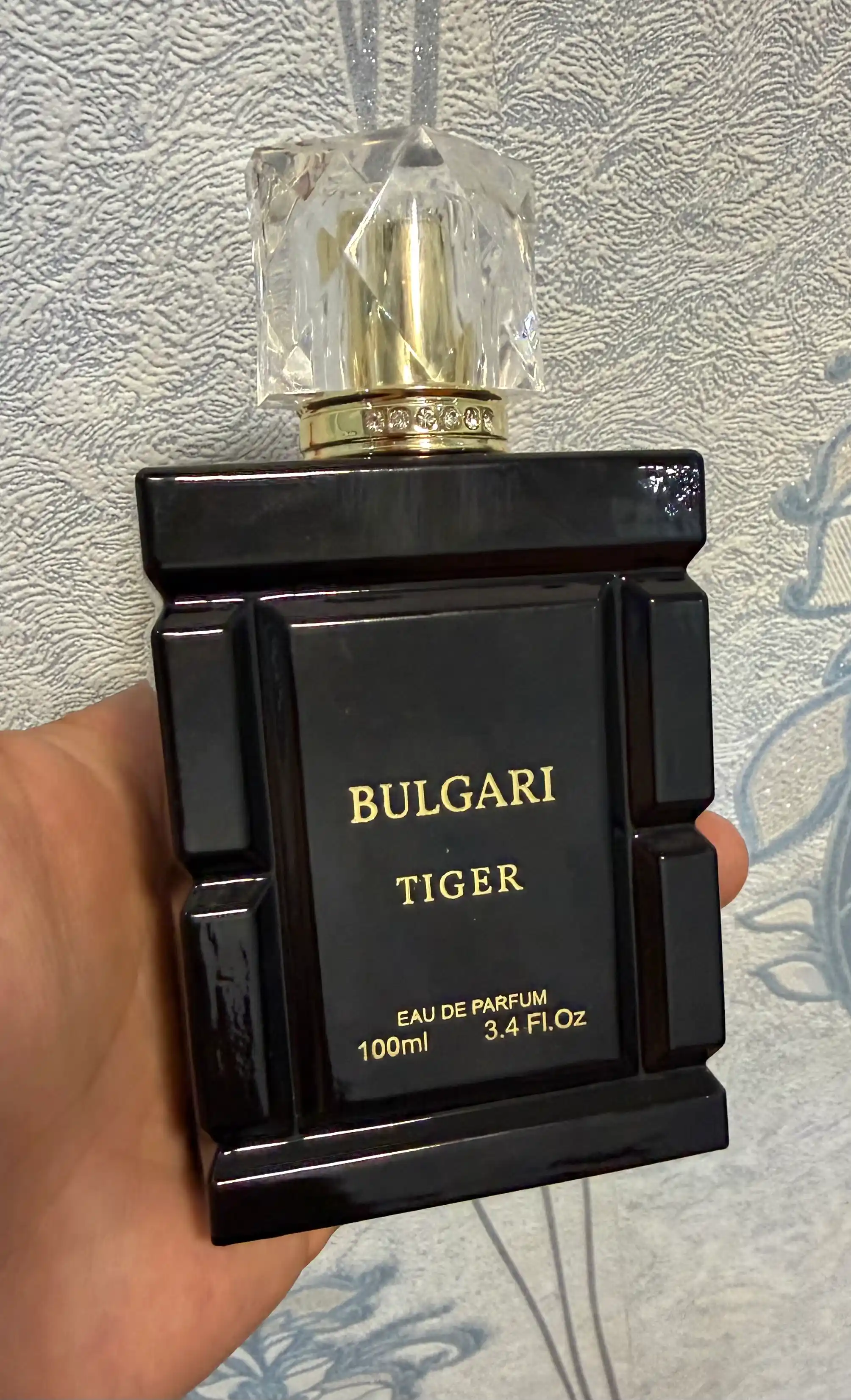 Erkaklar atiri Bulgari Tiger Eau de Parfum 100 ml, yangi yog‘ochsimon hid, sovg’a uchun