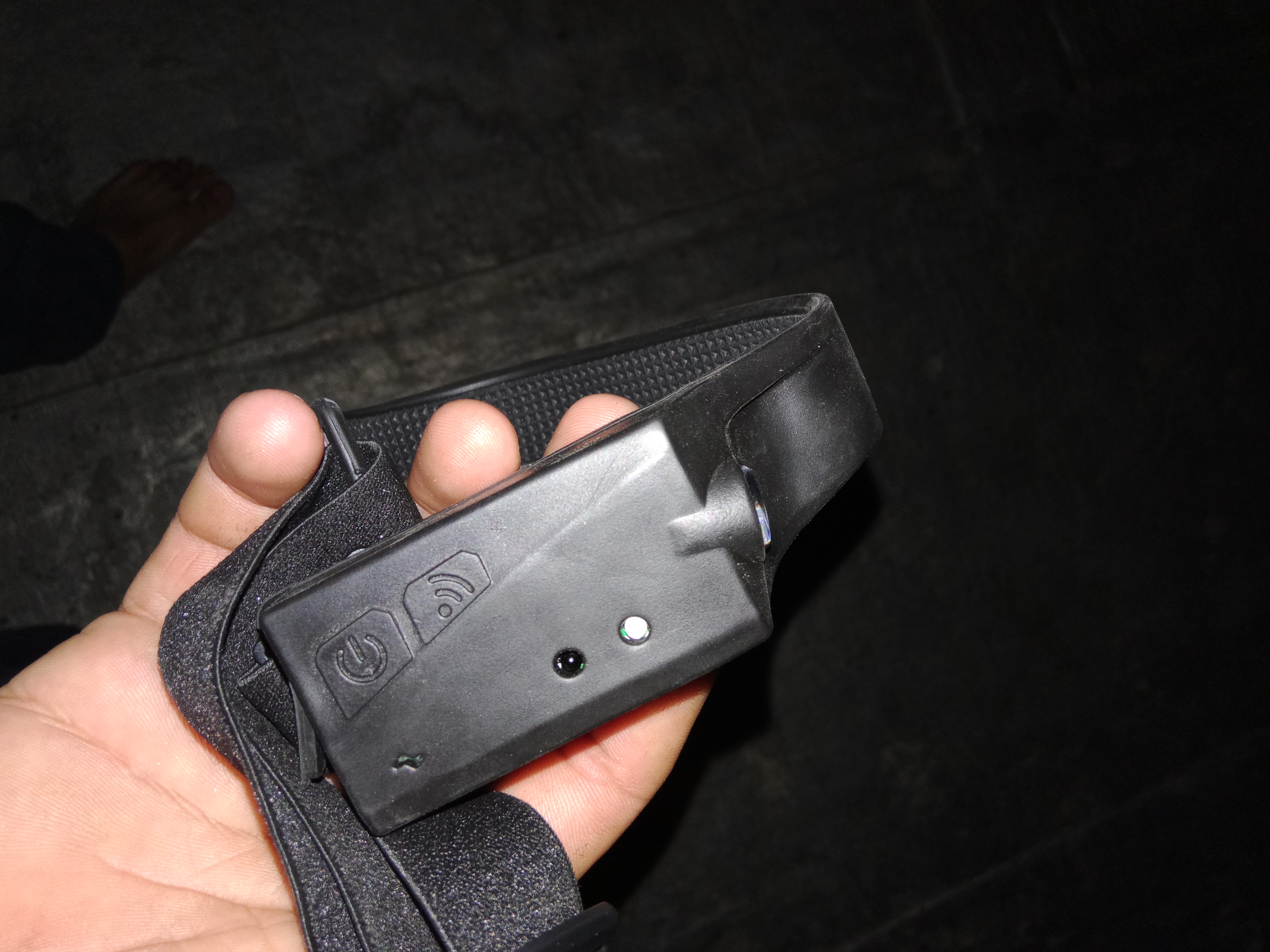 Налобный фонарь LED с датчиком движения, 5 режимов, влагозащита IPX4, до 8 часов работы