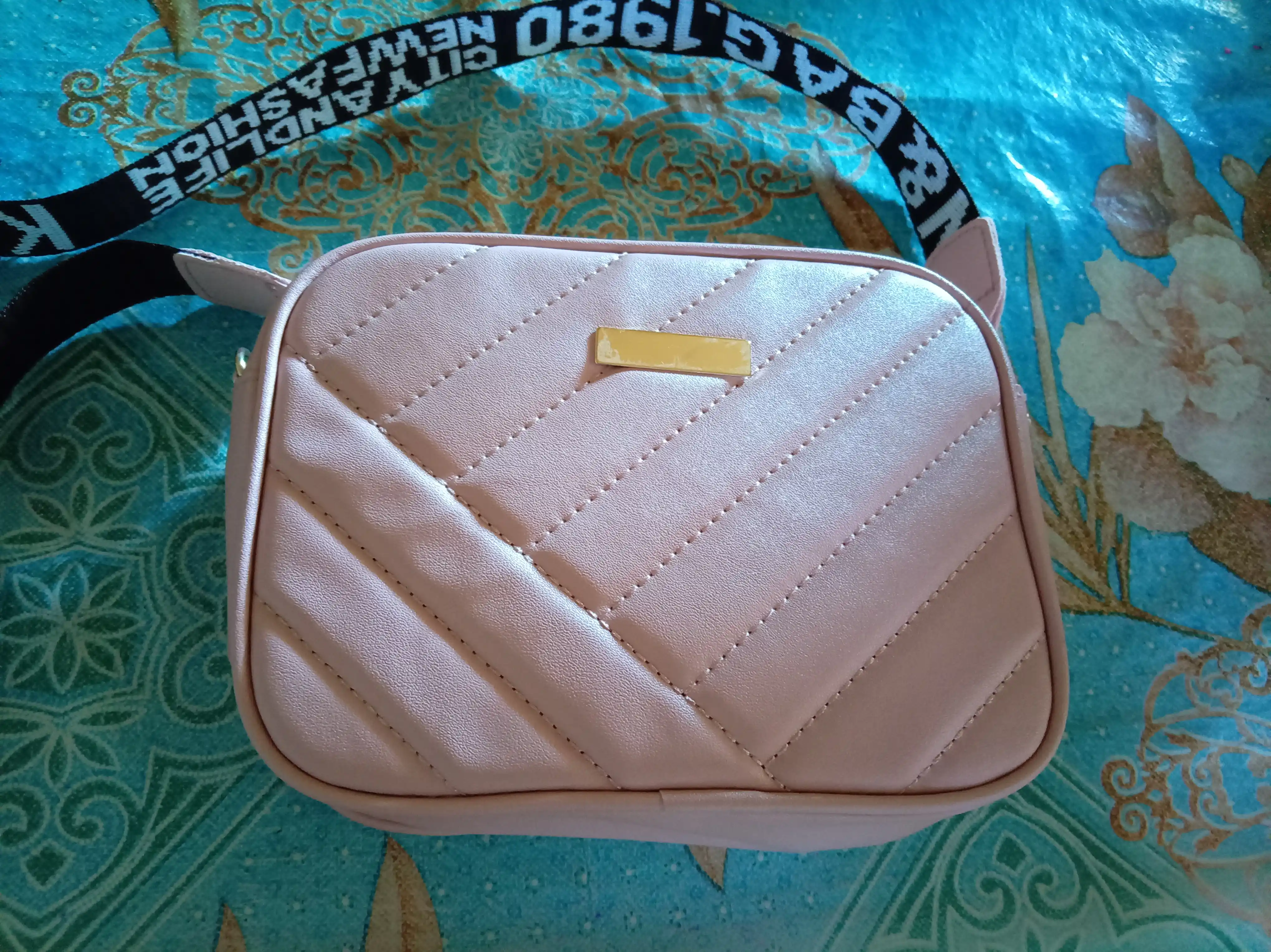 Ayollar sumkasi
