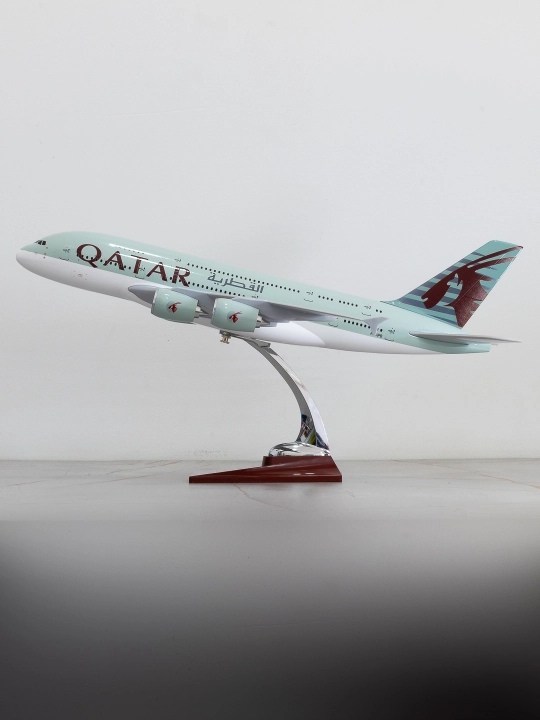 Модель самолёта Airbus A380, авиакомпания Qatar Airways, 45 см, Металл+пластик