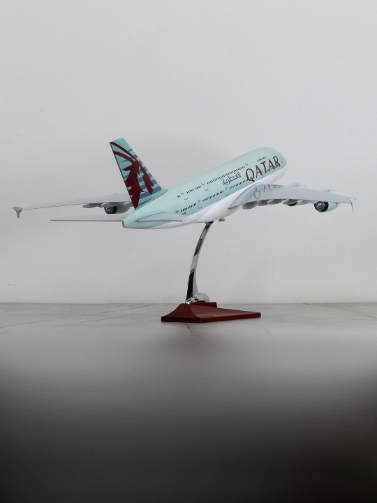 Модель самолёта Airbus A380, авиакомпания Qatar Airways, 45 см, Металл+пластик