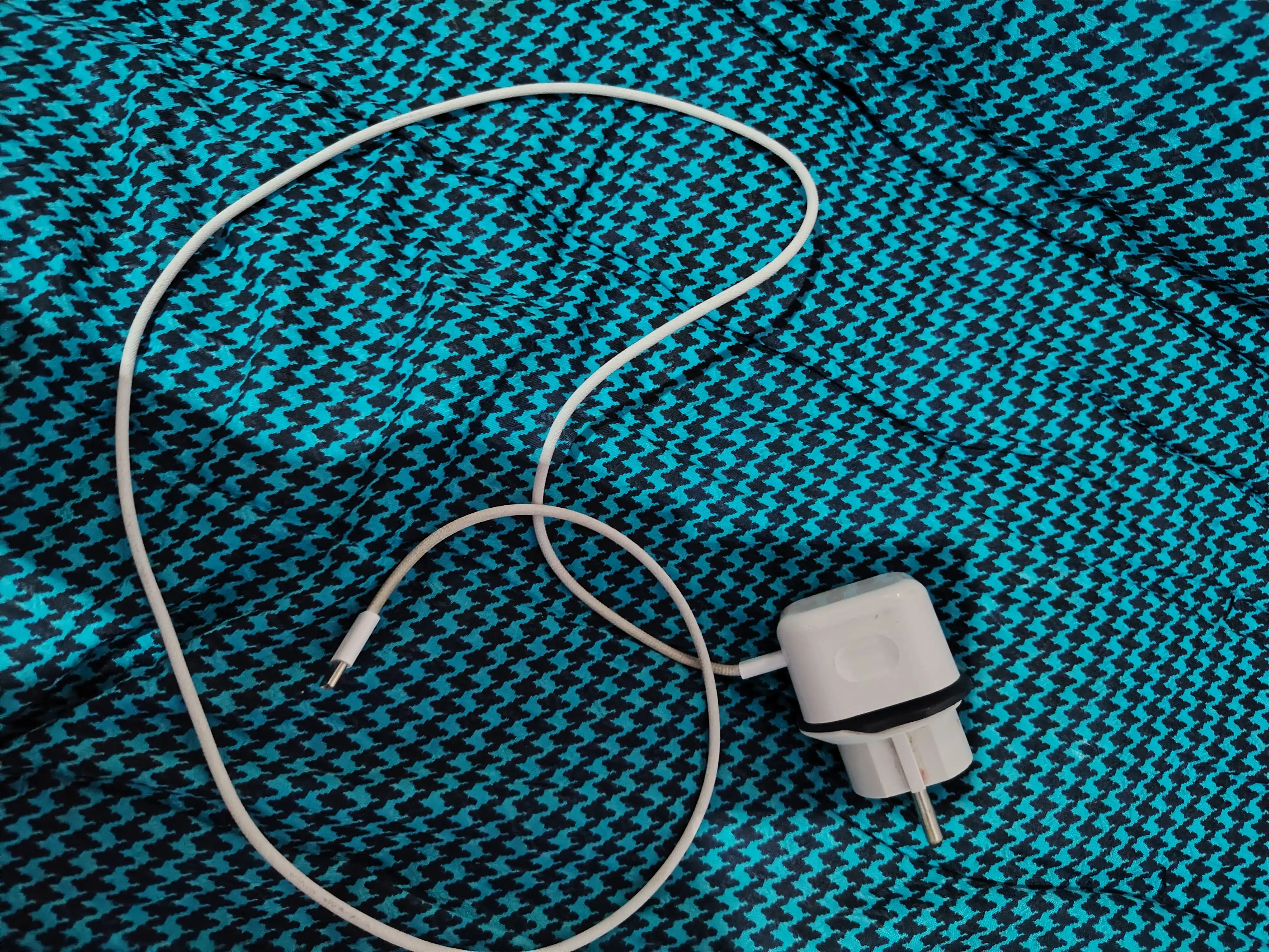 Кабель USB Type-C / Lightning 3.0, 6A — прочный, для быстрой зарядки и передачи данных