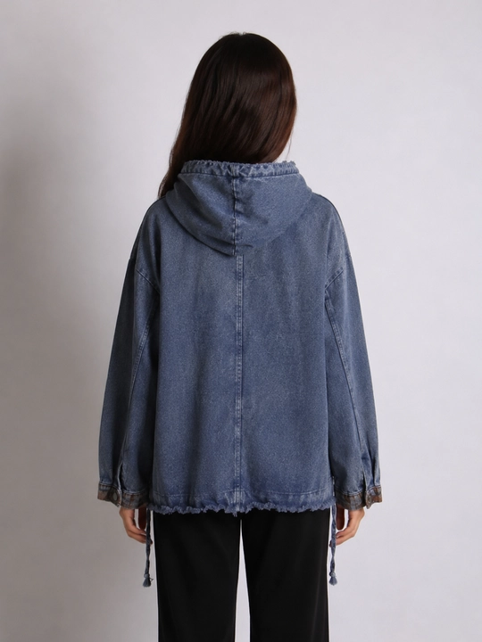 Ayollar uchun jinsi material oversize vetrovka, kapyushonli molniyali yengil kurtka