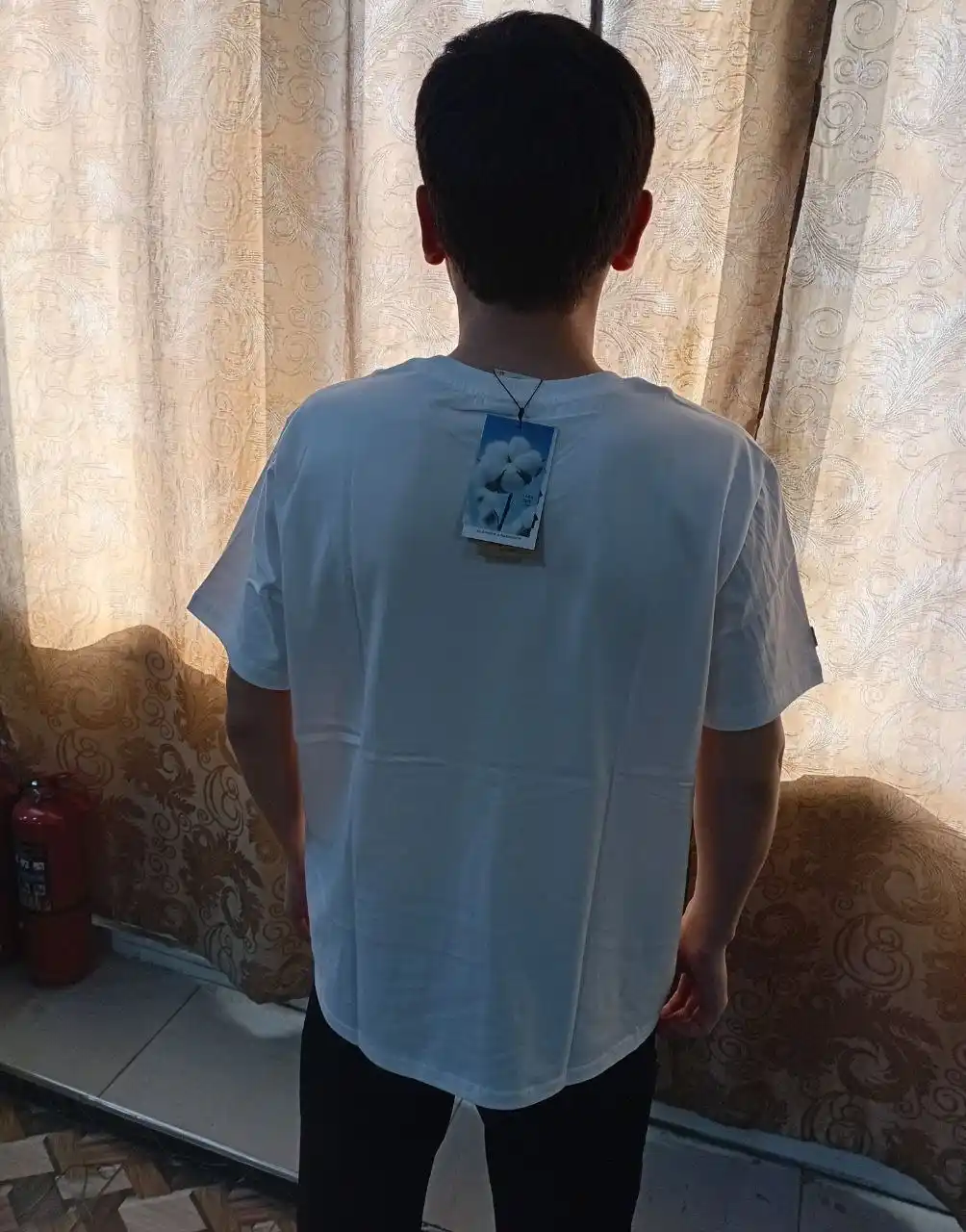 Erkaklar uchun oversized futbolka 100% suprem paxtadan, 220 g/m2 asosli oq