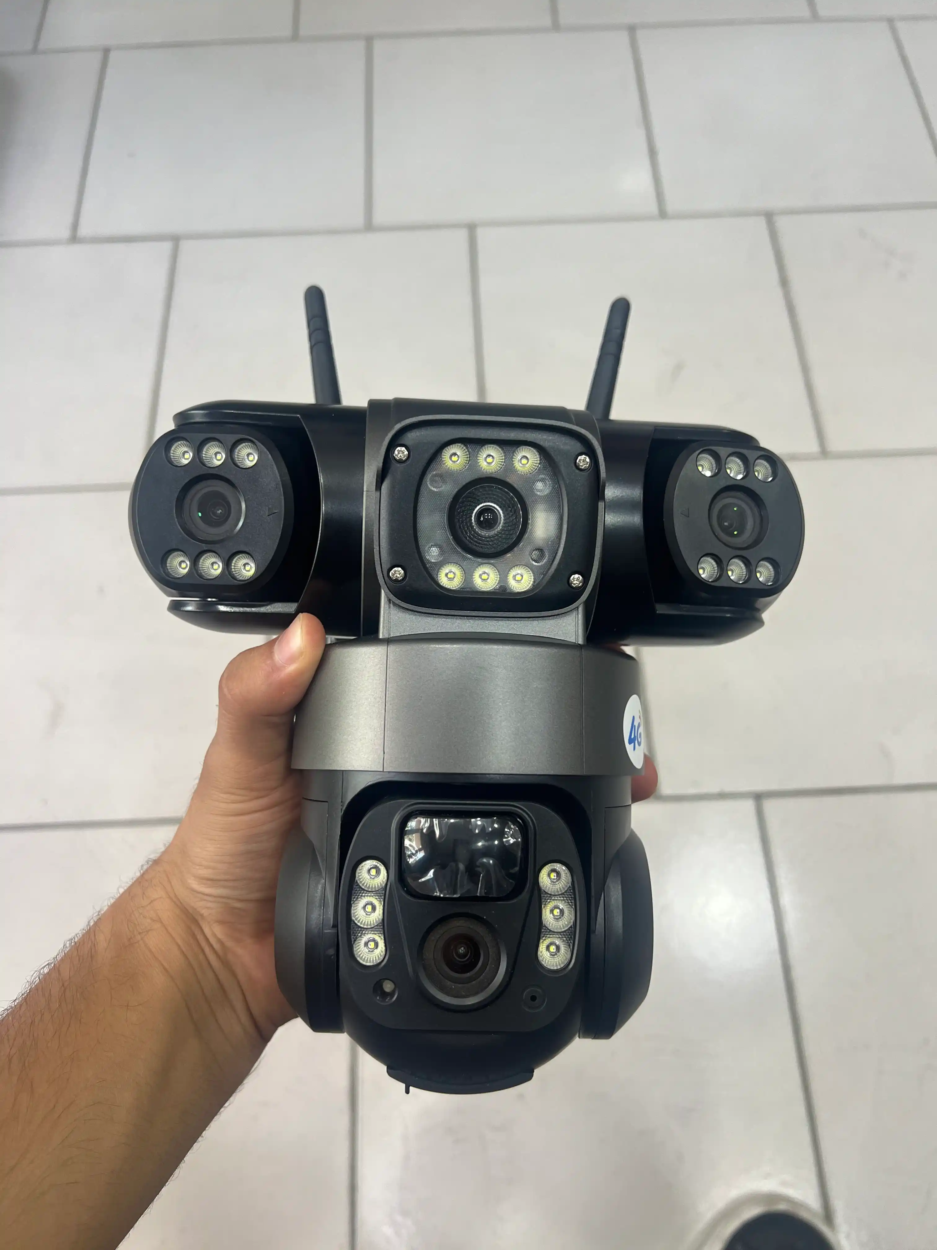 Quyosh paneli bilan ishlaydigan ko‘p linzali Wi-Fi PTZ kuzatuv kamerasi