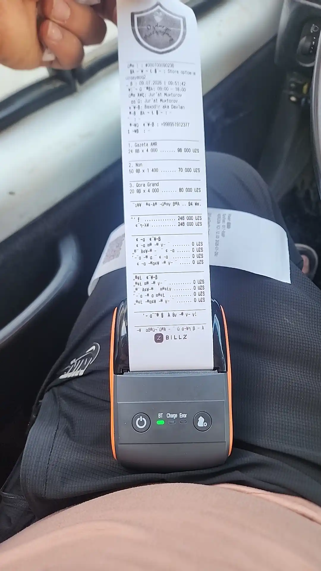 58 mm gacha bo‘lgan cheklar va 50 mm li yorliqlar uchun ikkita termoprinter, USB+Bluetooth