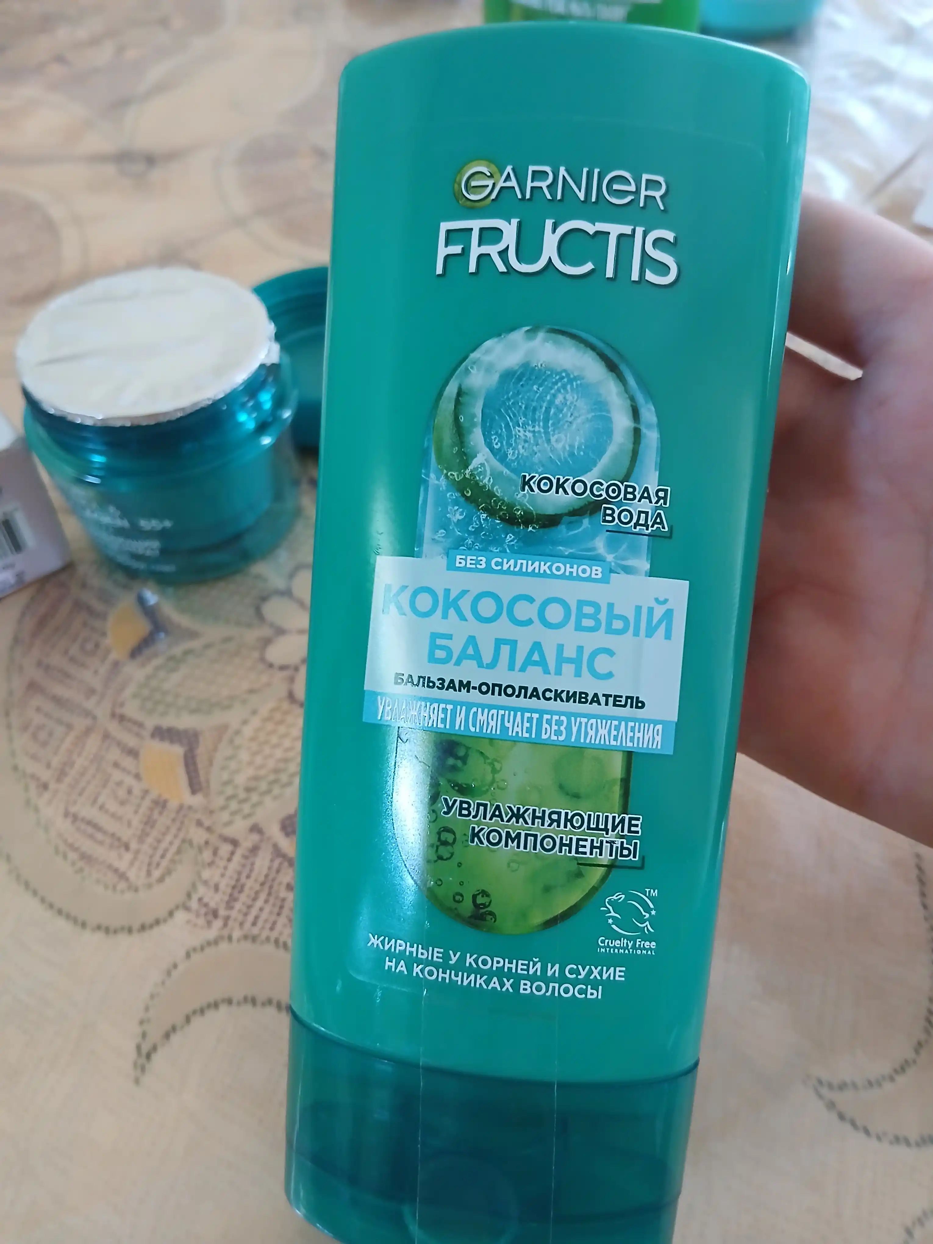 Sochlar uchun balzam Garnier Fructis Kokos balansi, 200 ml