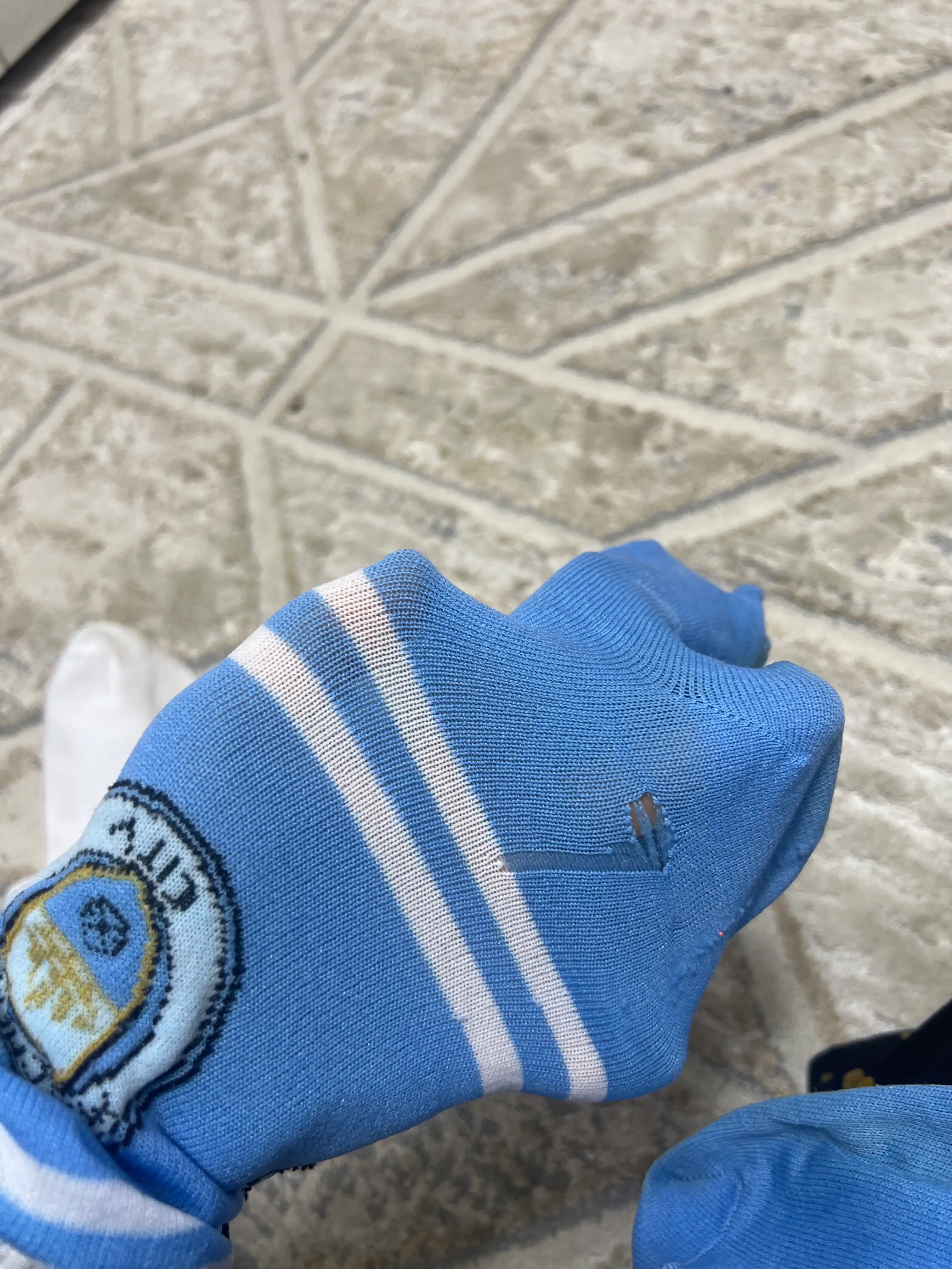 Futbol getrilari, paypoqlari. 34-41 Gacha. Maktab uchun