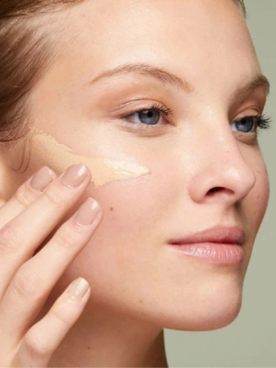 Sensilis Upgrade Make-Up lifting effektli yuz uchun tonal krem, 30 ml