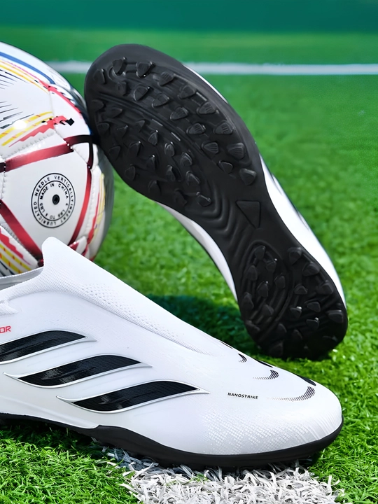 Futbol butsi va sorokanojkalar. Tabiiy va sun’iy maydonlar uchun