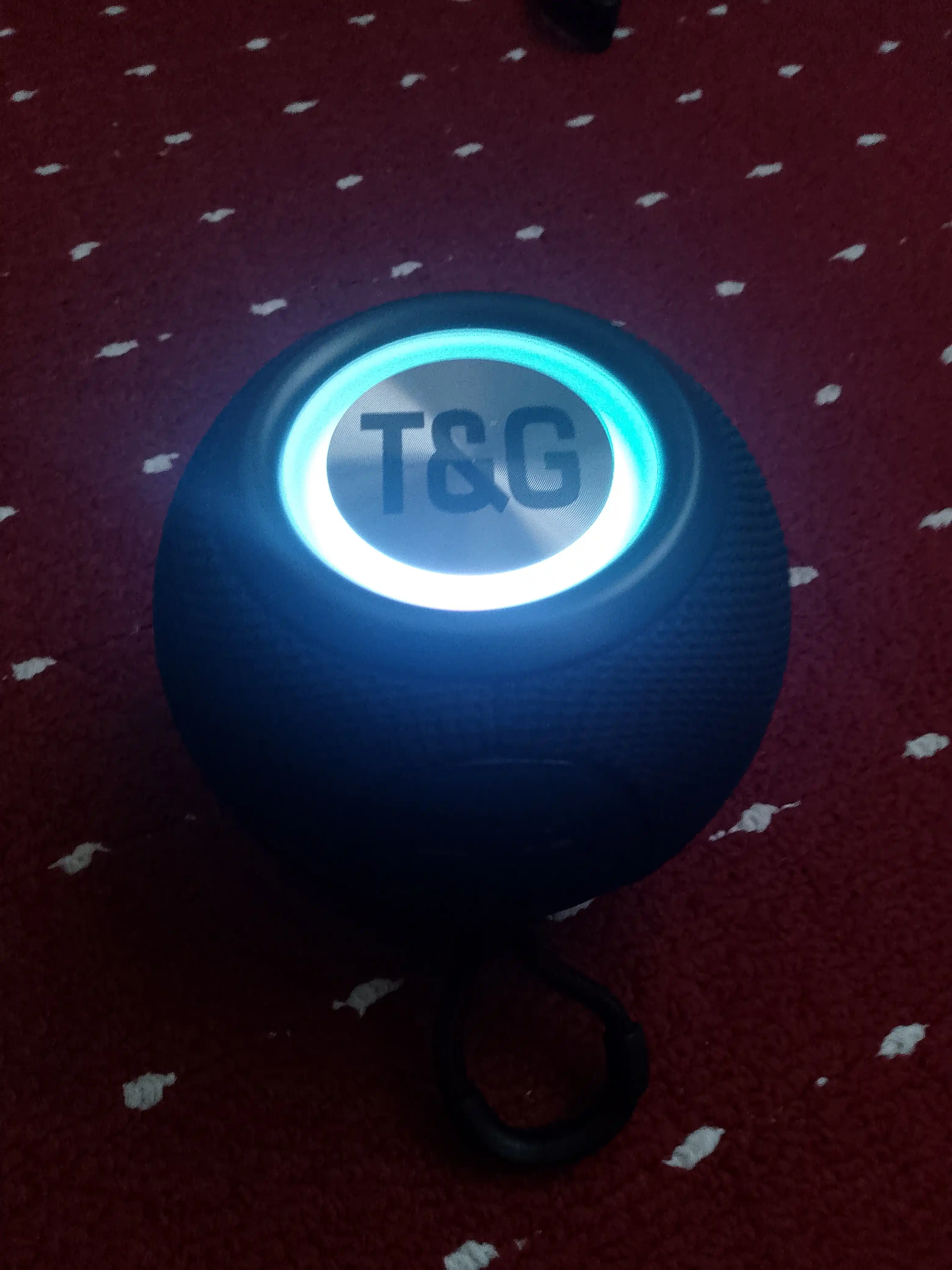 Kolonka simsiz, portativ akustika tizimi, RGB yoritgich bilan, Bluetooth