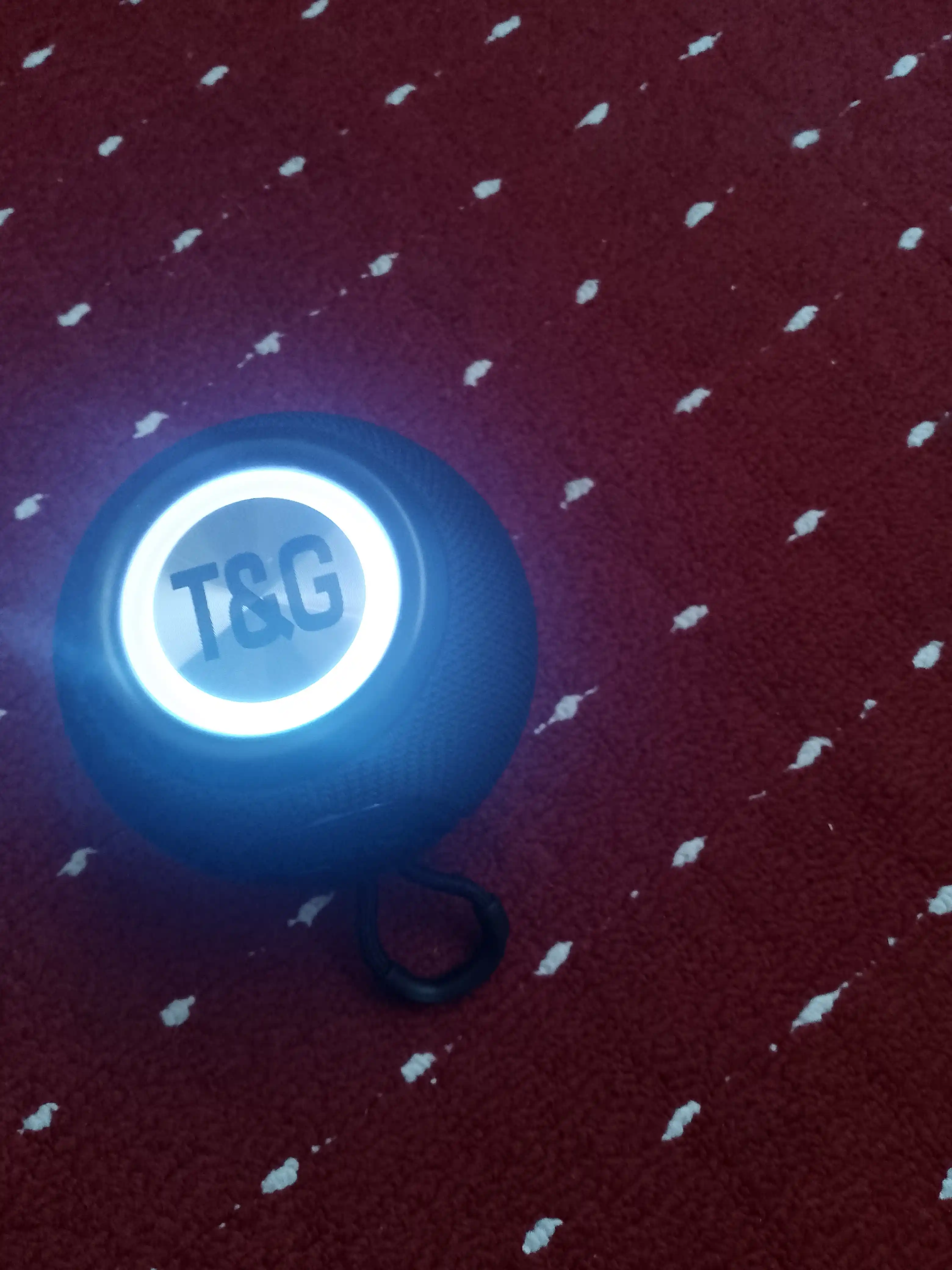 Kolonka simsiz, portativ akustika tizimi, RGB yoritgich bilan, Bluetooth