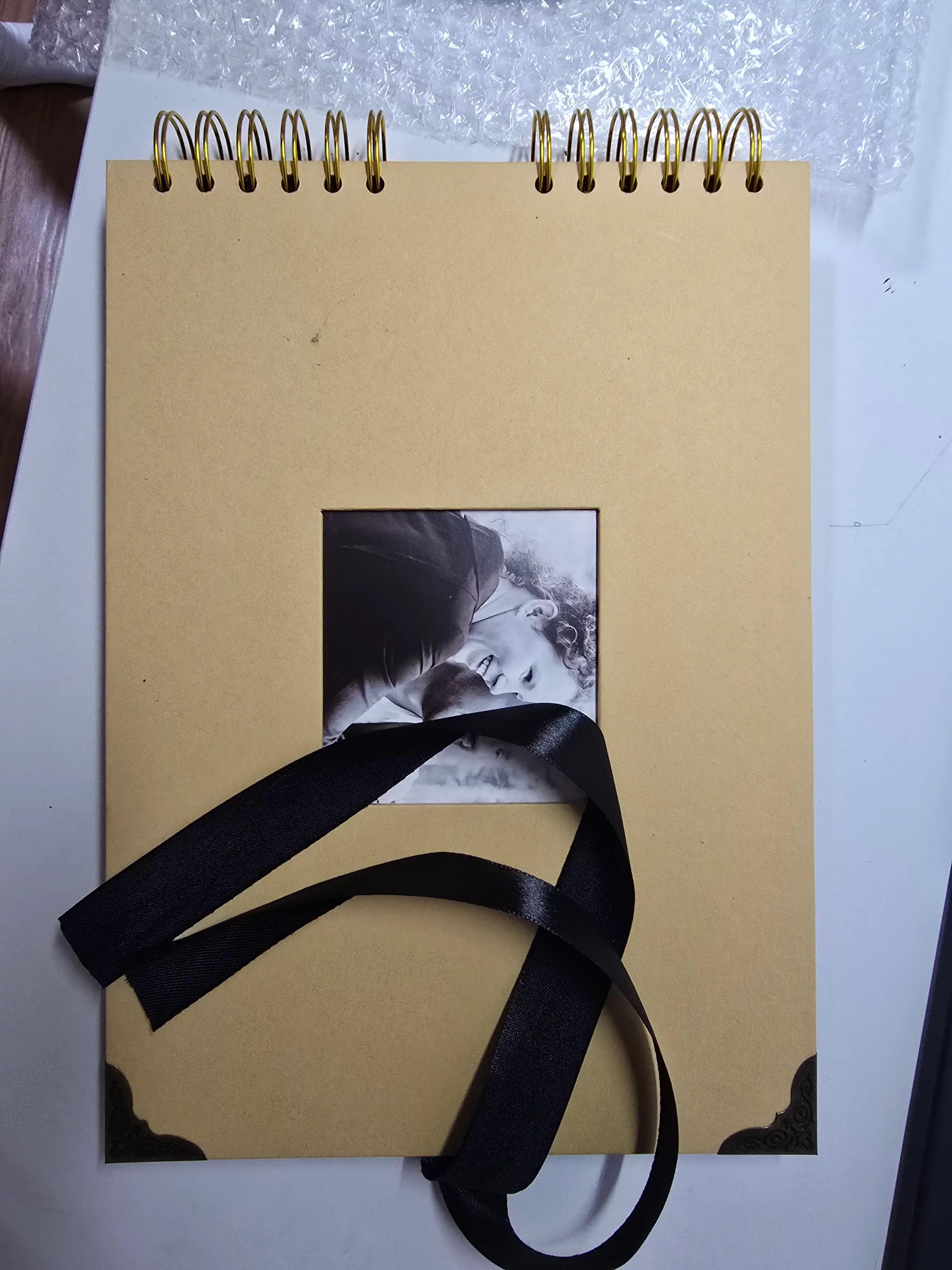 Bolalar, oila, to'y uchun fotoalbom, rasmlar uchun albom, sketchbuk, qora varaqlar bilan