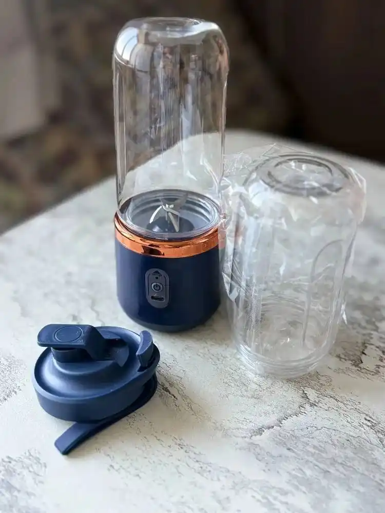 Smuzi va kokteyllar uchun simsiz mini blender, ko'chma, elektr shaker