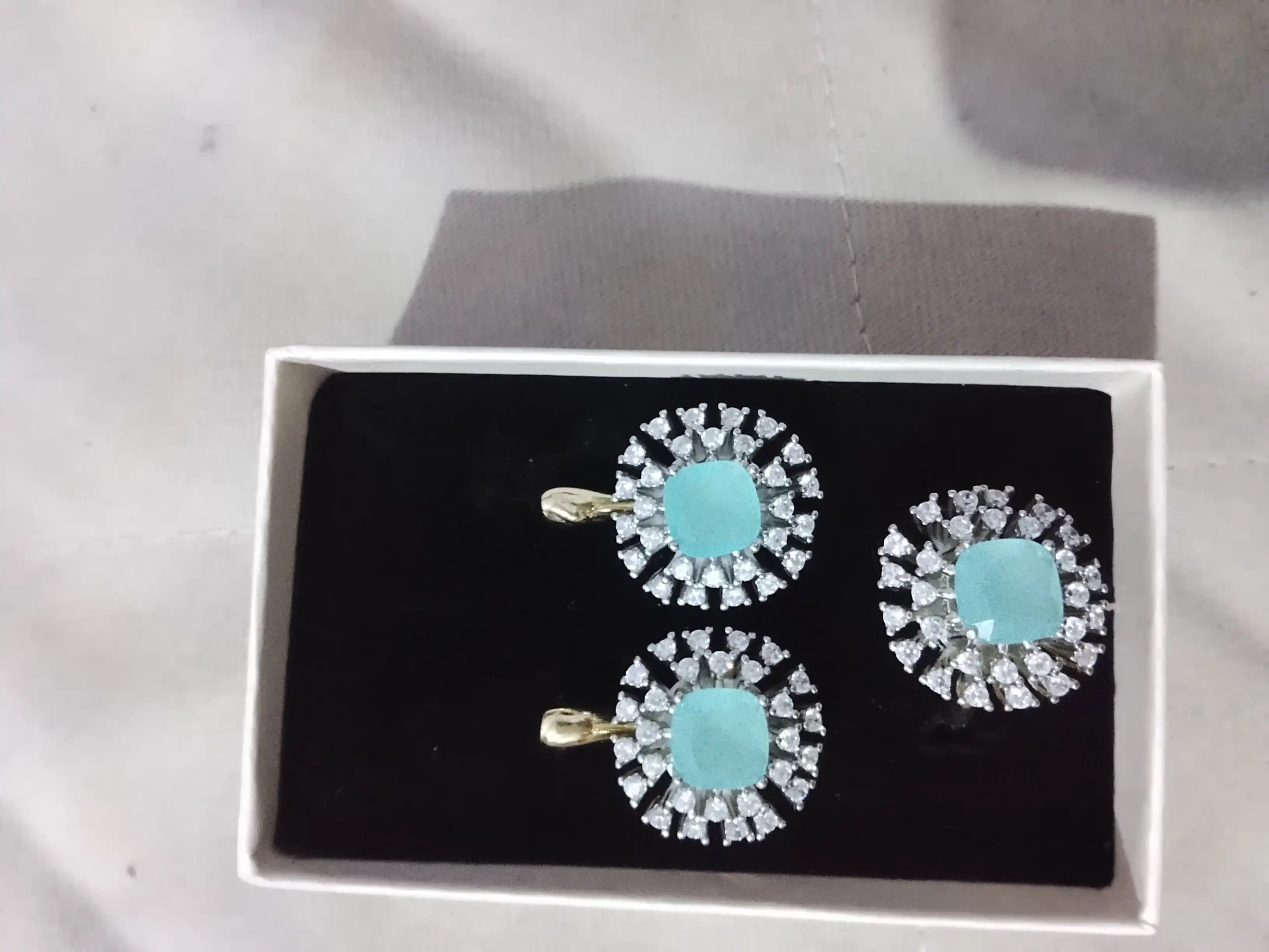 XUPING JEWELRY ayollar va qizlar uchun taqinchoqlar to‘plami