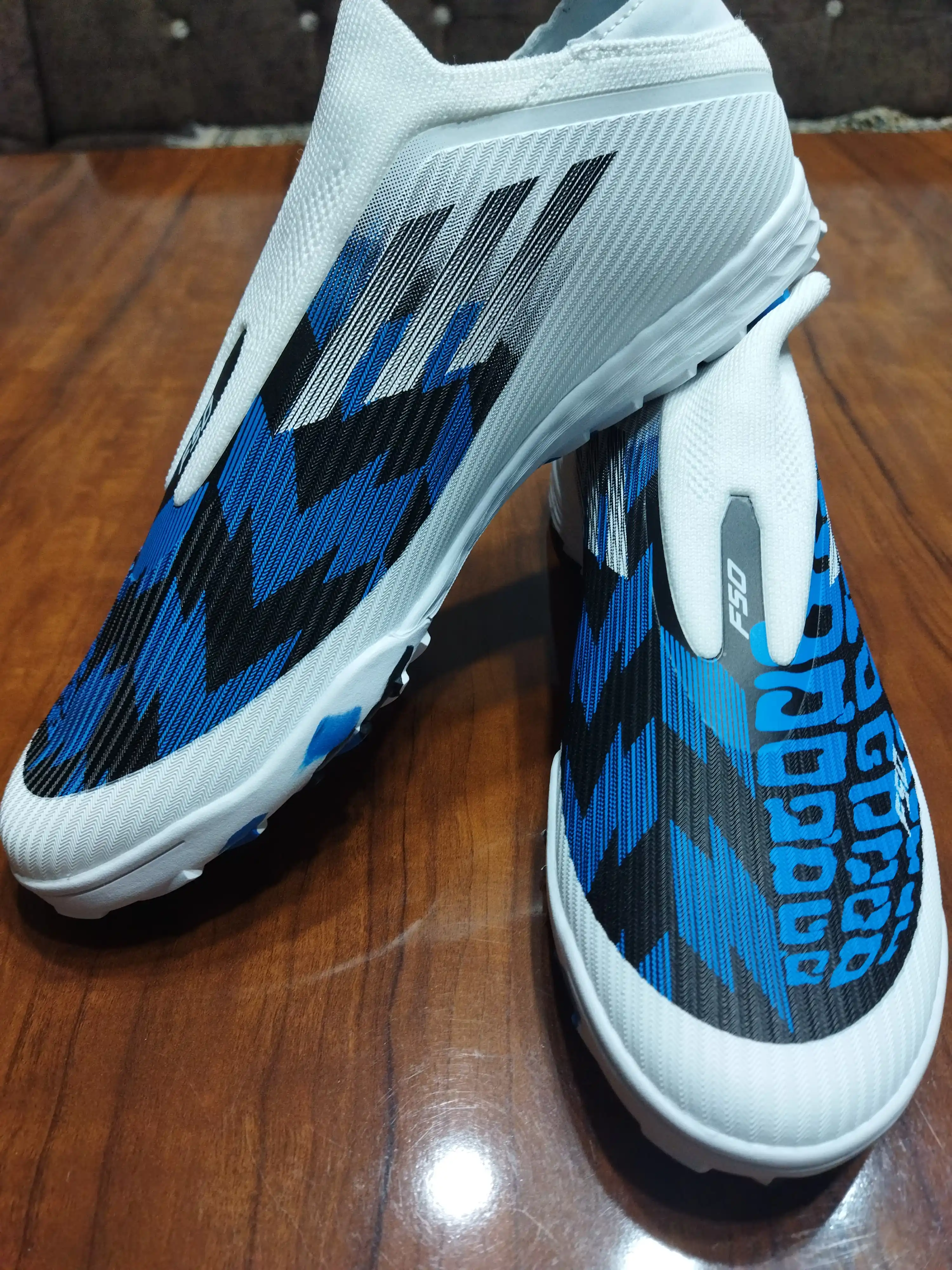 F50 New Design futbol butsalari futbol butsilari va sorokonojkalari, erkaklar va o'smirlar