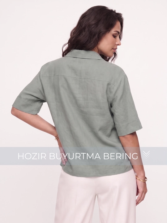 Katta o‘lchamdagi V-kesimli ayollar bluzkasi, L–5XL