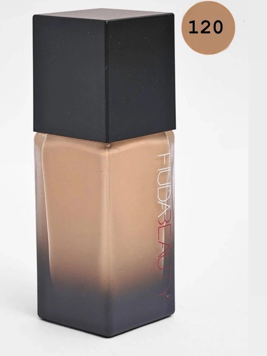 Tabiiy qoplamali Huda Beauty namlovchi tonal kremi
