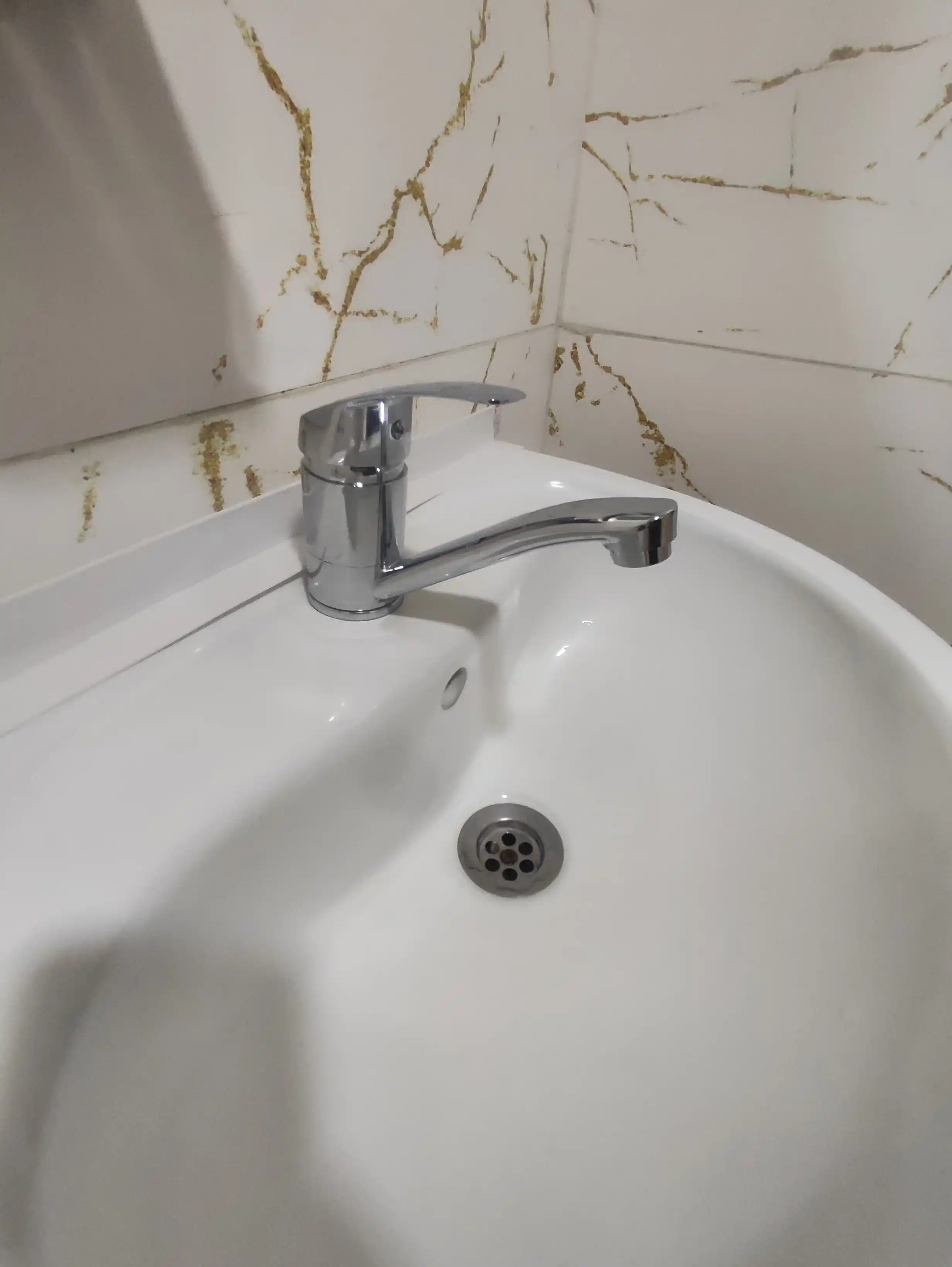 Yuqori sifatli lavabo mikseri, guruch korpus, tez o‘rnatish ZET