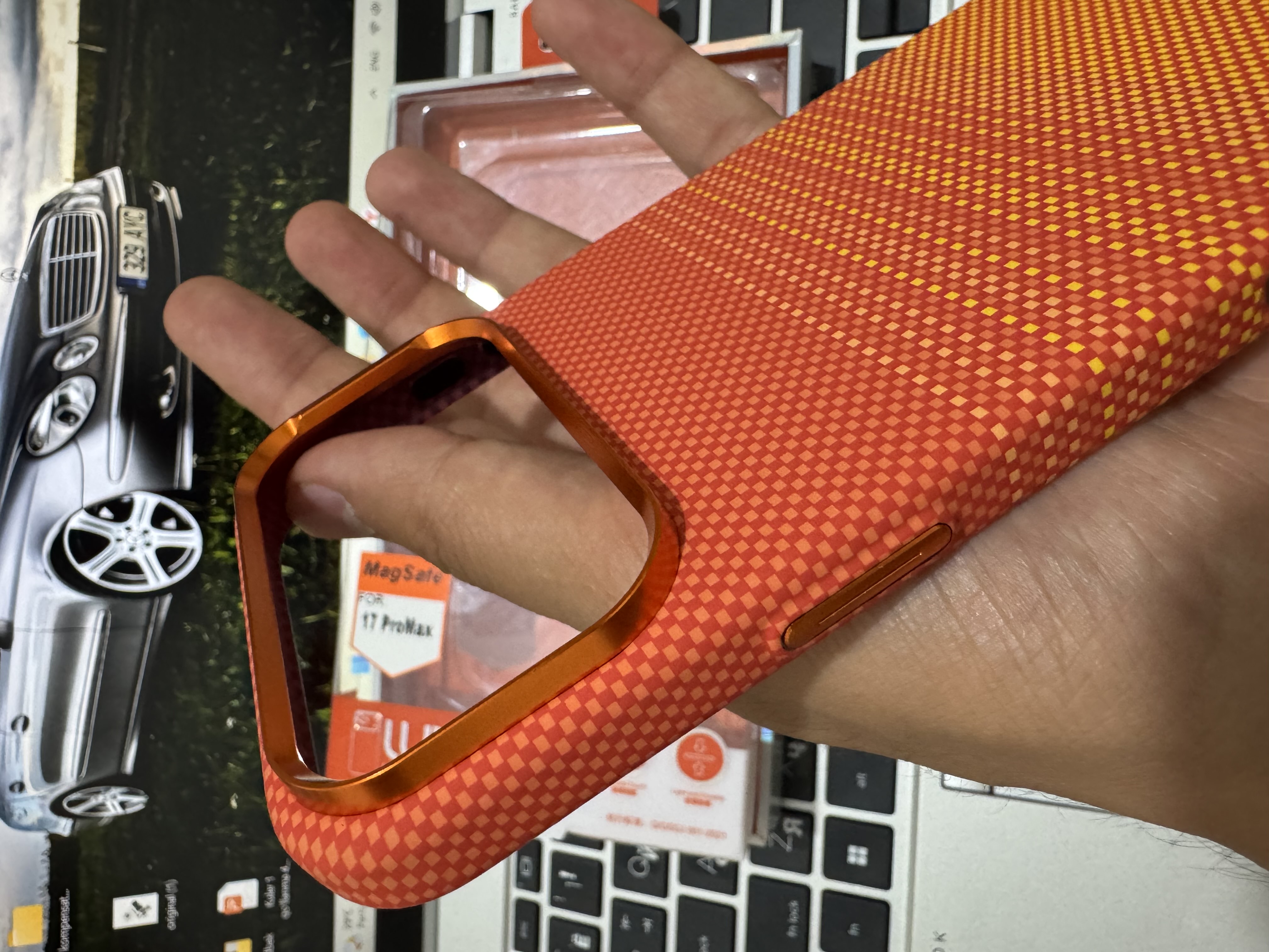 IPhone uchun karbon chexol, MagSafe iPhone 15, 16 Pro, 16 Pro Max, 17 Pro, 17 Pro Max 17 Air