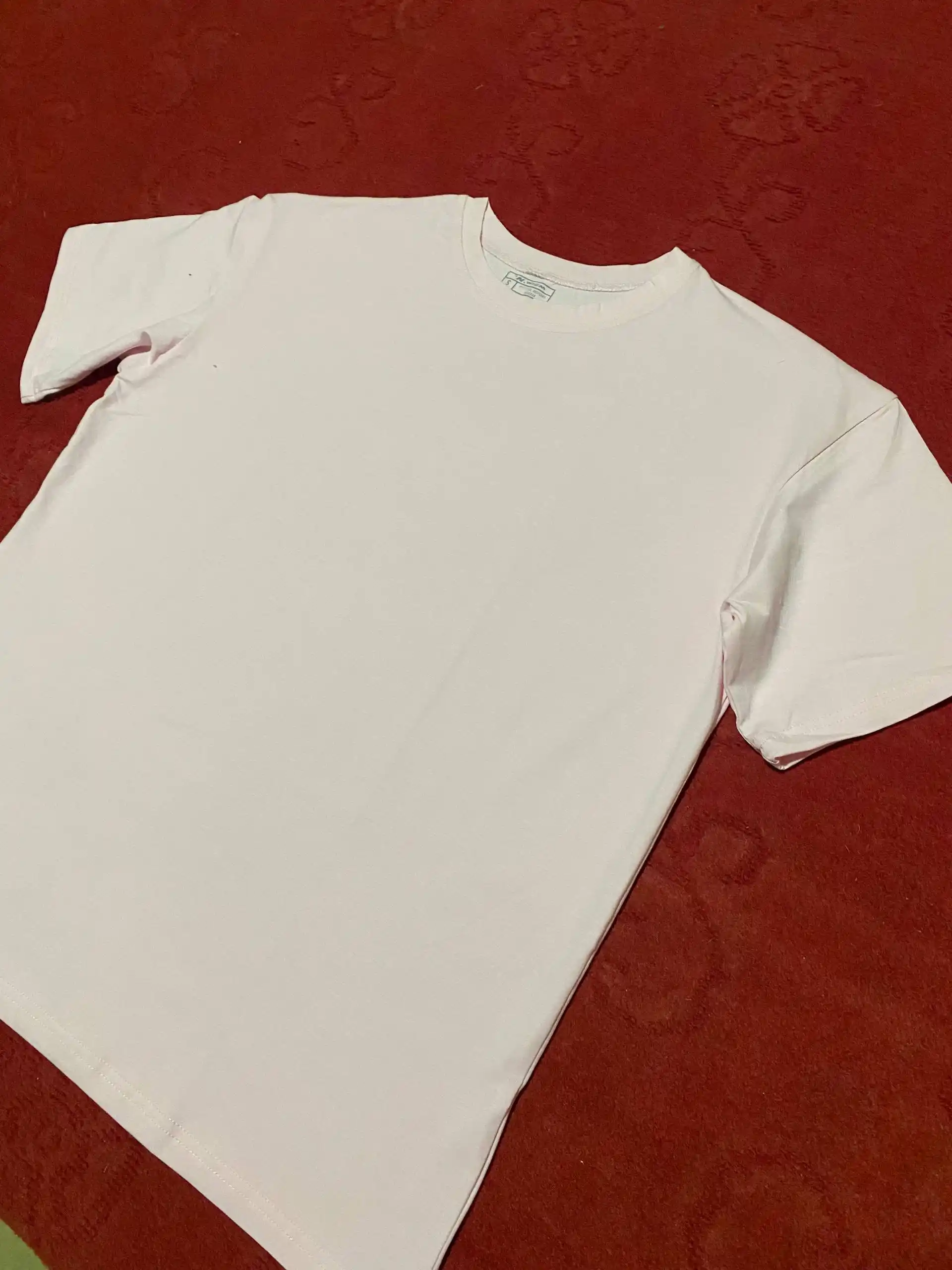 Futbolka ayollar uchun oversize bir rangli asosiy