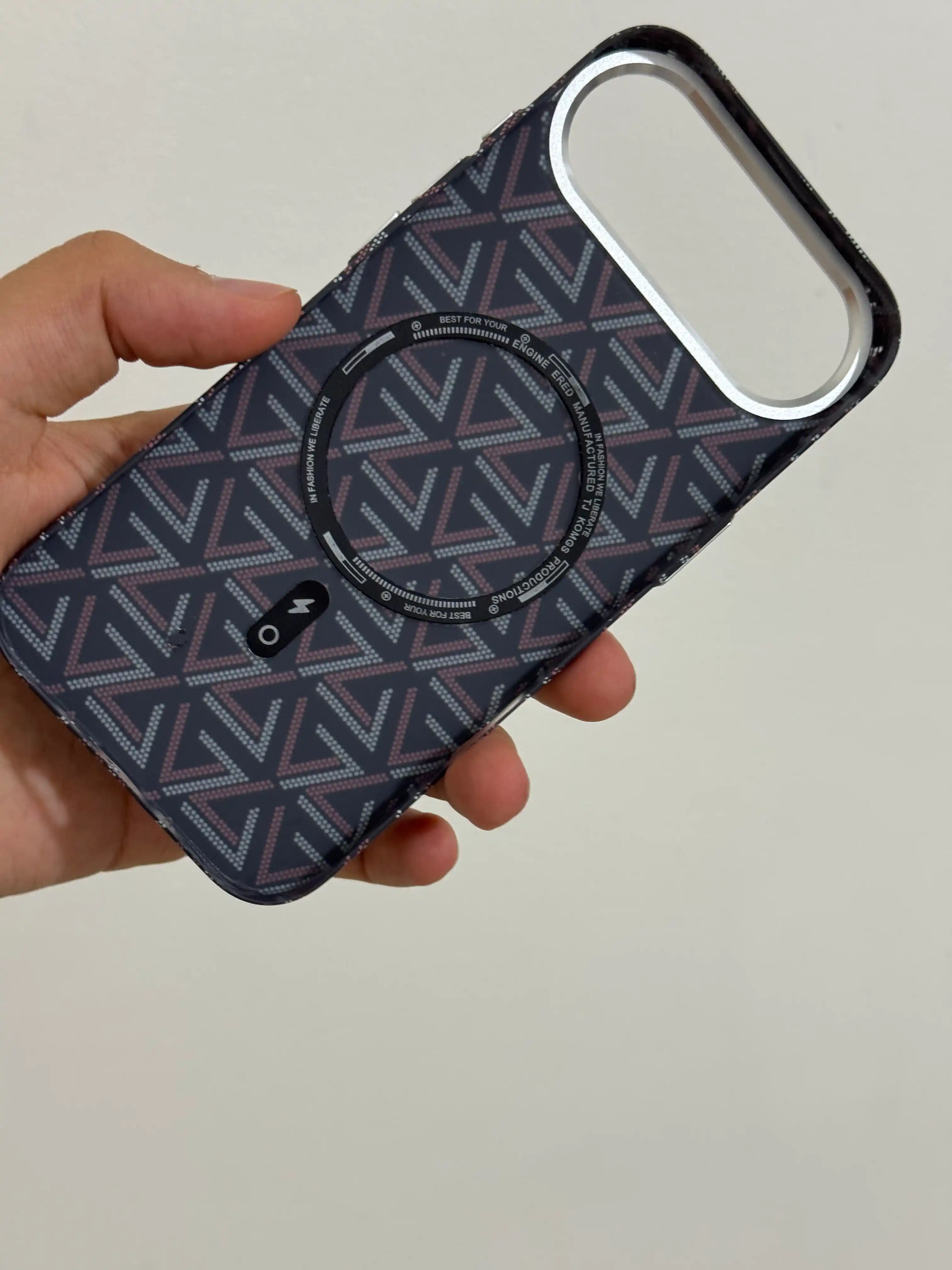 IPhone uchun karbon chexol, MagSafe iPhone 15, 16 Pro, 16 Pro Max, 17 Pro, 17 Pro Max 17 Air