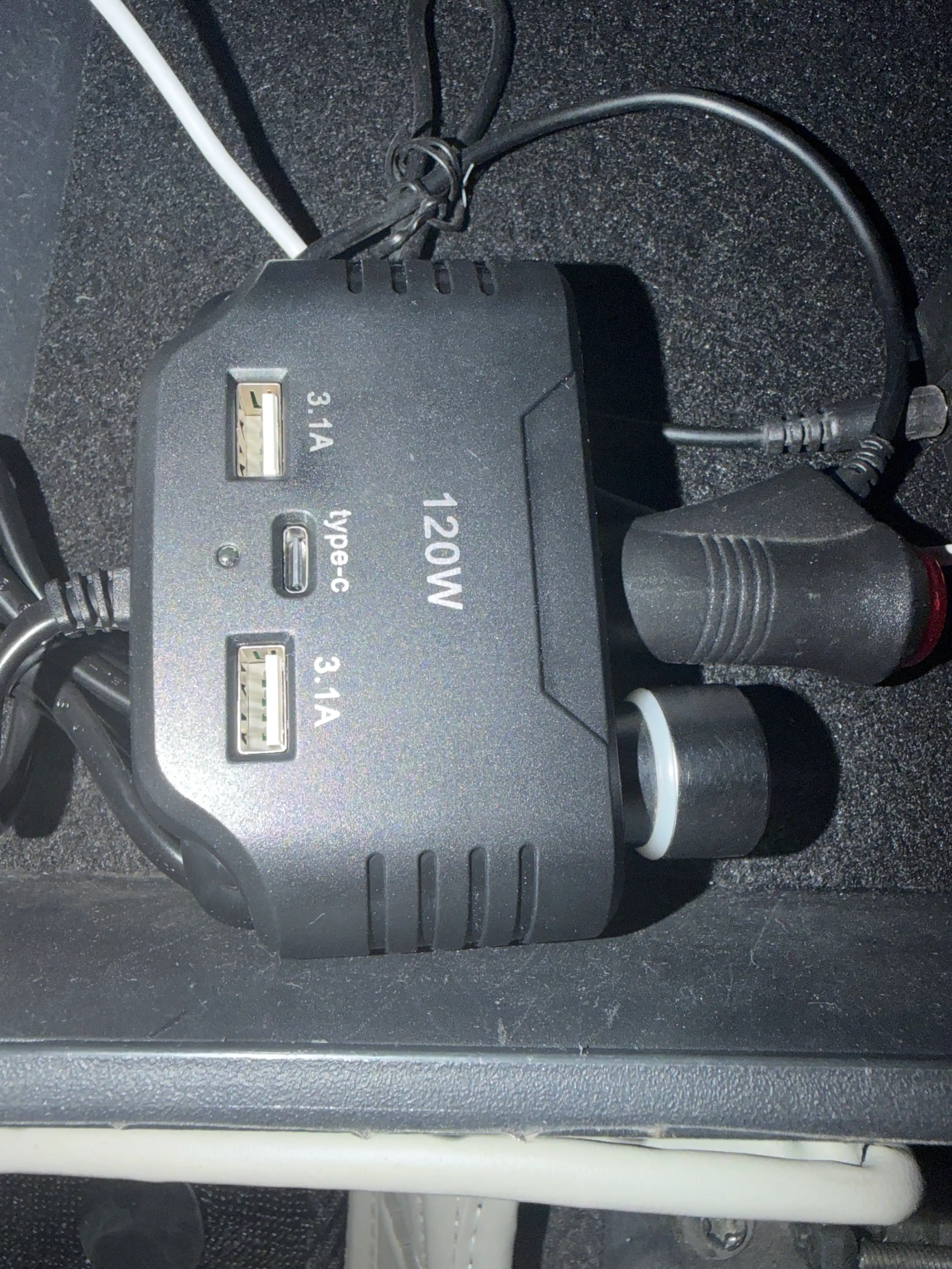 Адаптер для автомобиля с 3 разъёмами, зарядное устройство с USB и Type-C портами