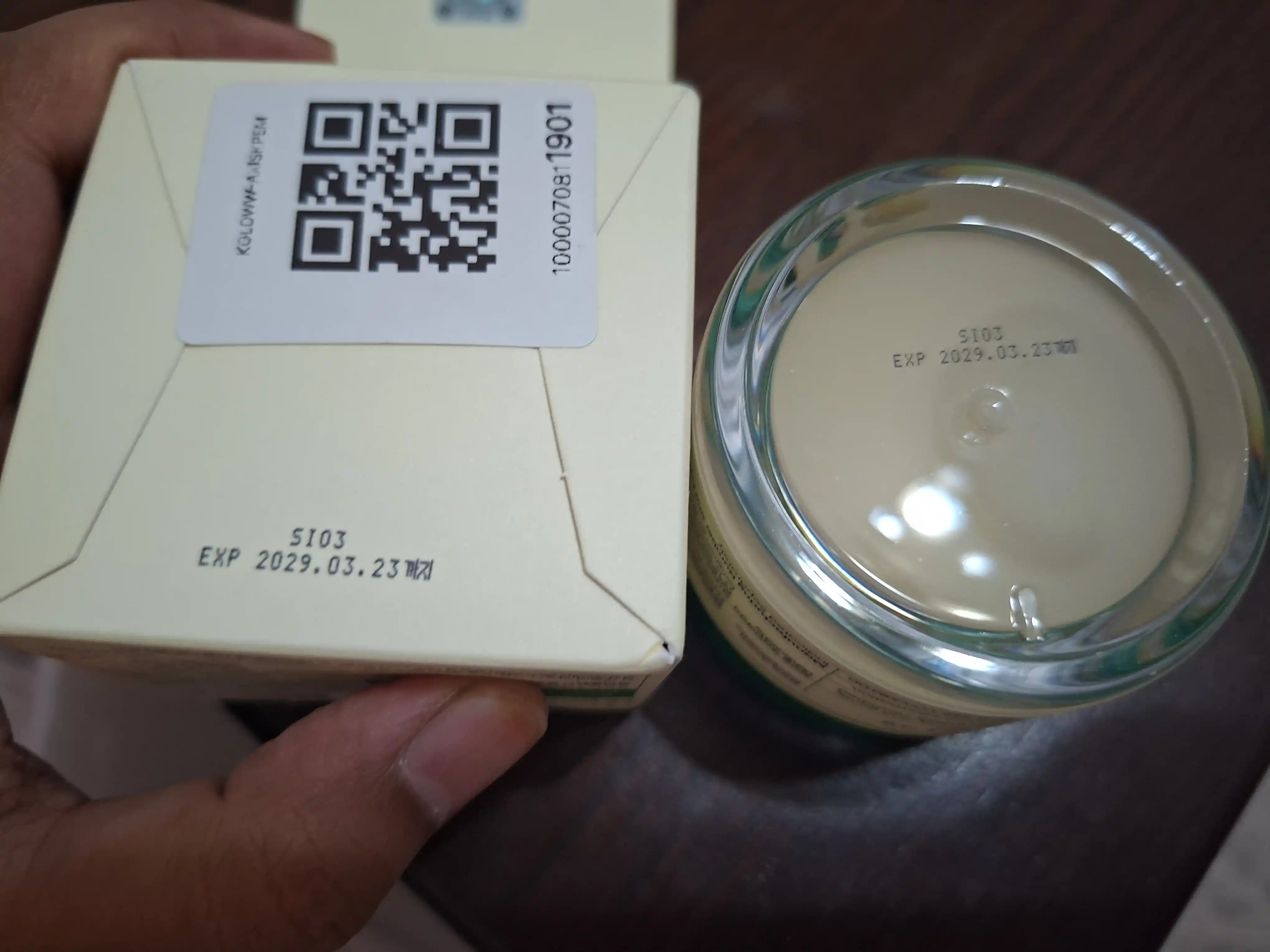 Axis-Y niatsinamidli pigmentatsiyaga qarshi krem Dark Spot Glow Cream
